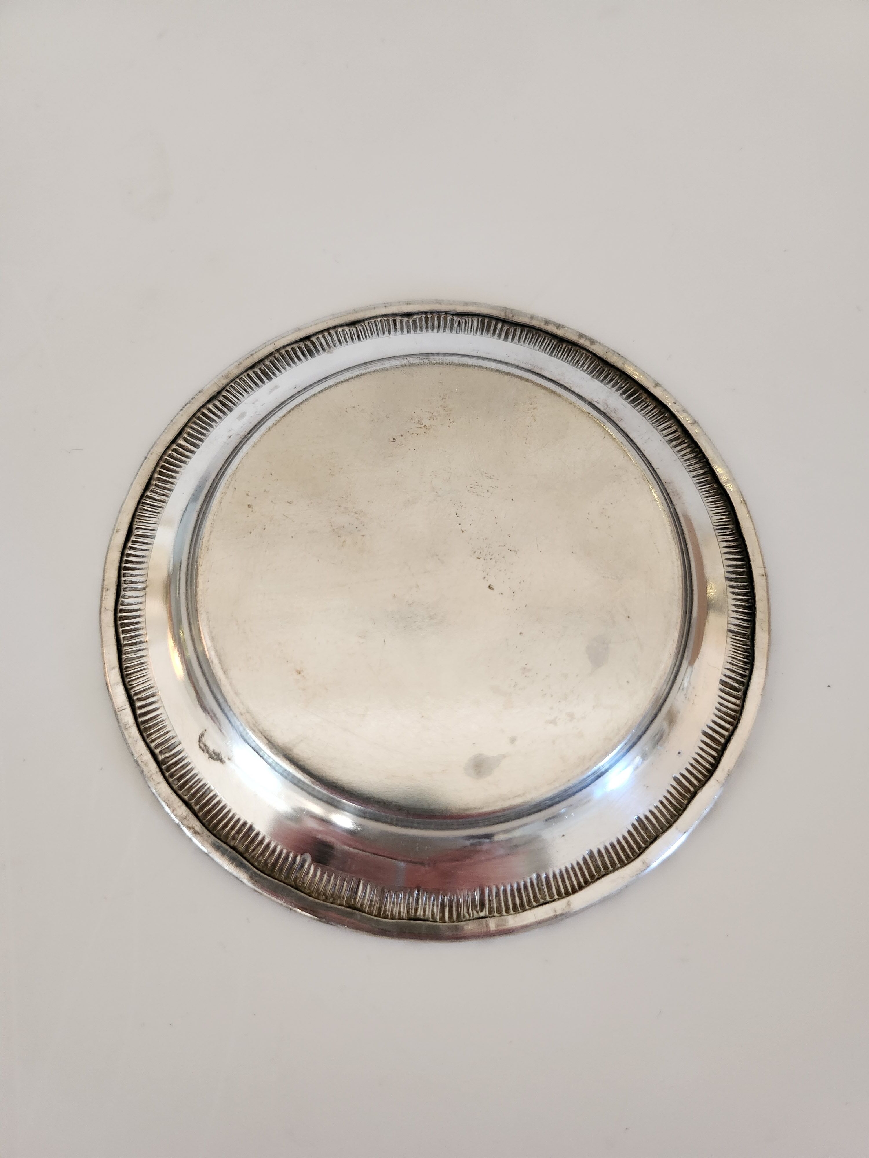 6 coasters engraved in silver metal