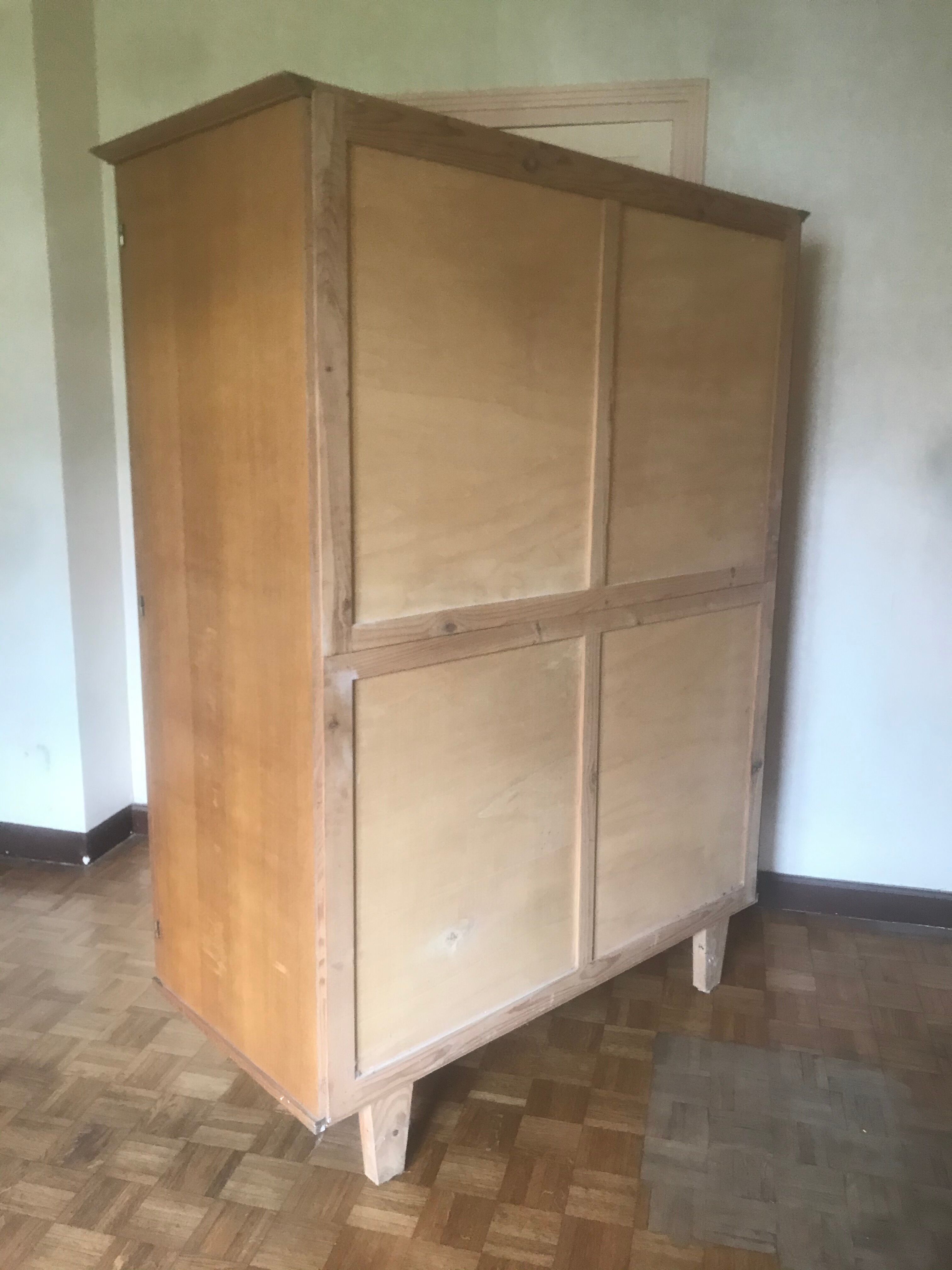 cabinet feet compass chene