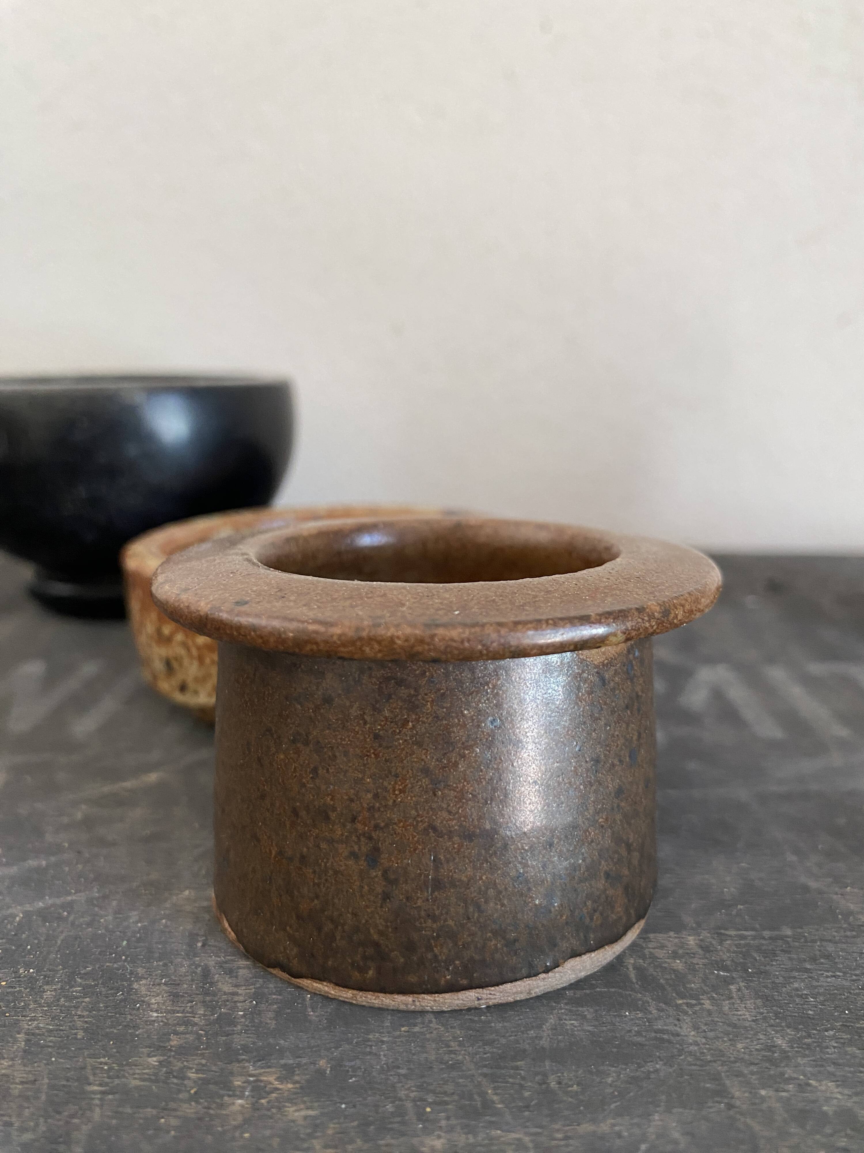 6 mini ceramic bowls, mother-of-pearl spoon