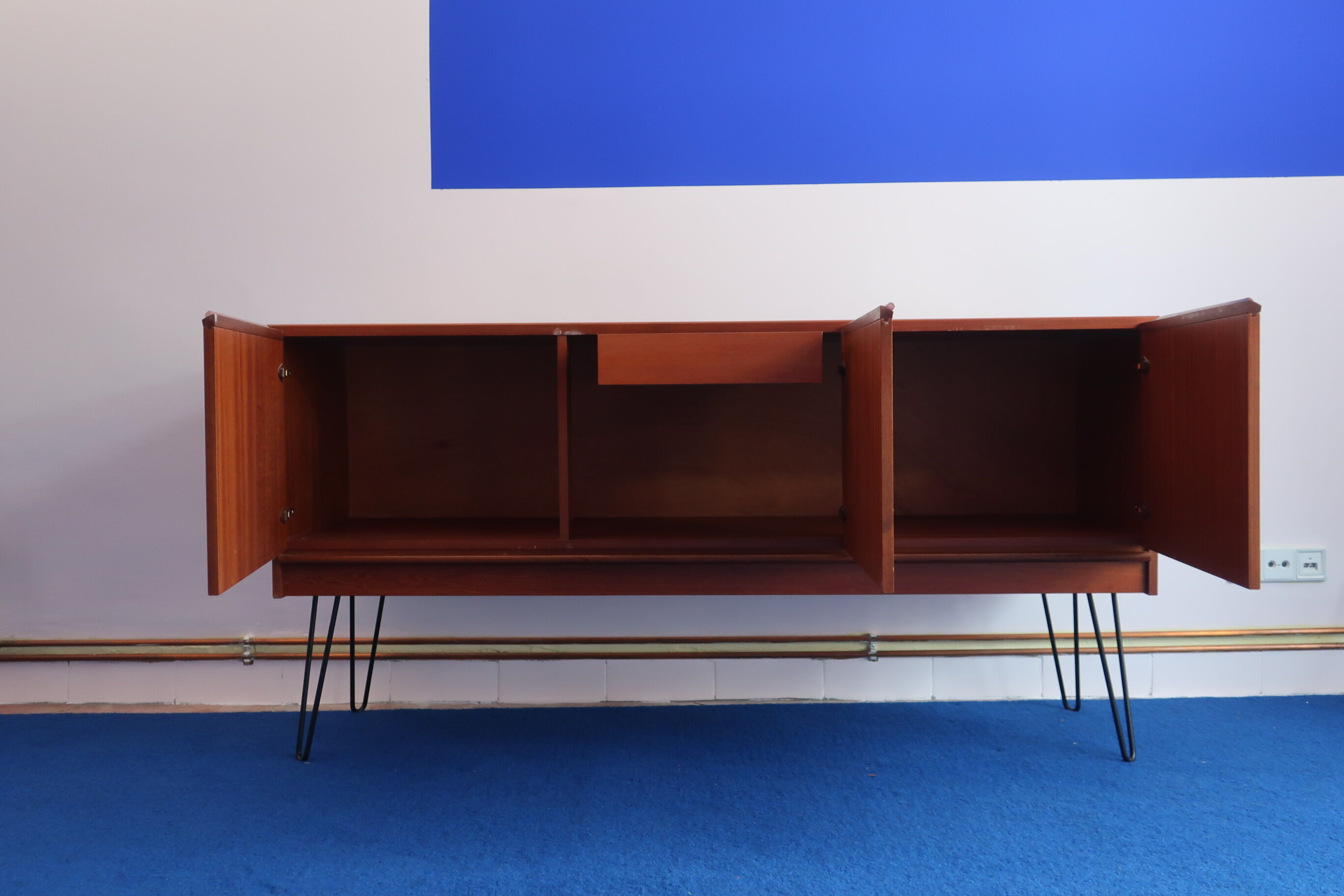 Teak sideboard of 60