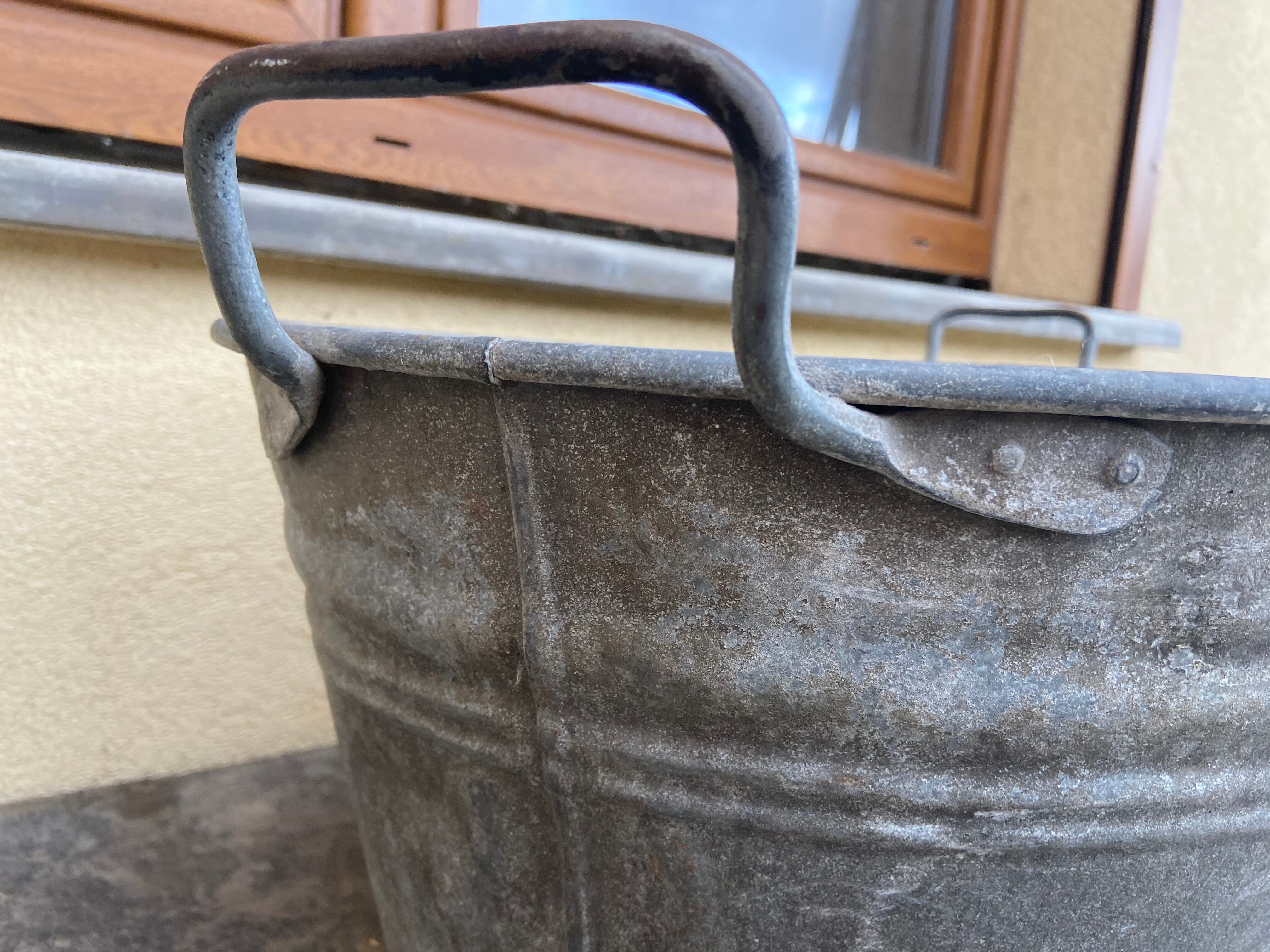 Vintage zinc galvanized basin