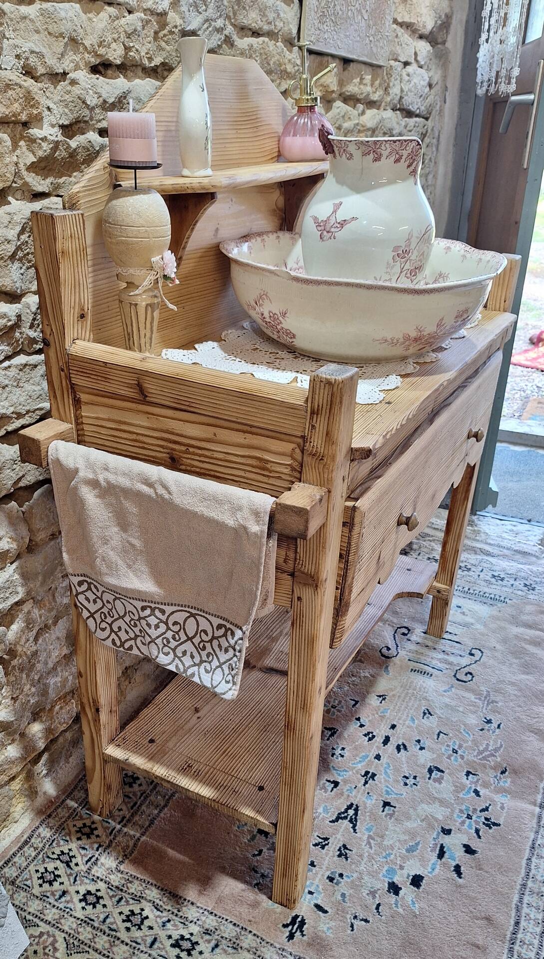 Table de toilette