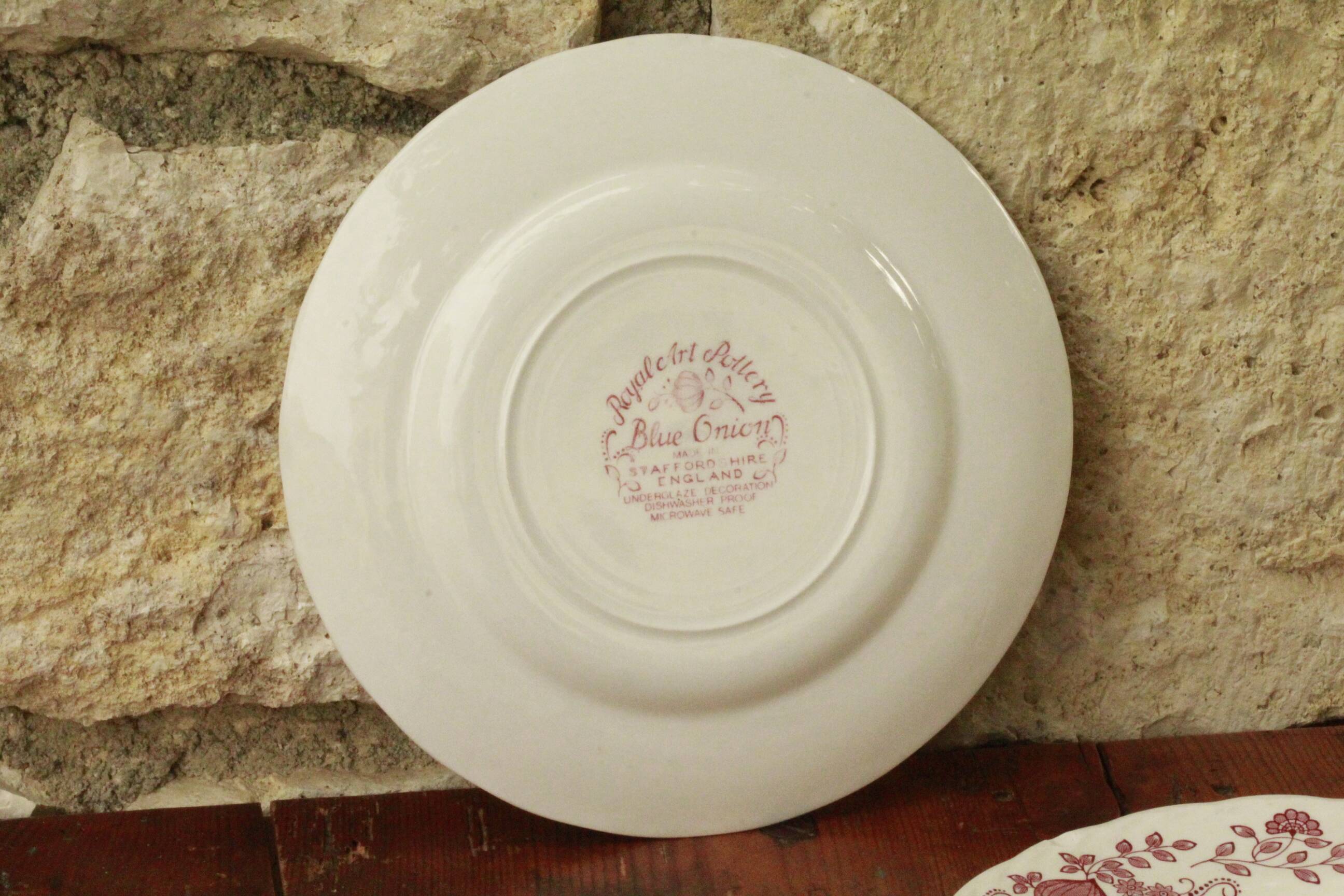 Set of 4 royal art pottery onion blue plates