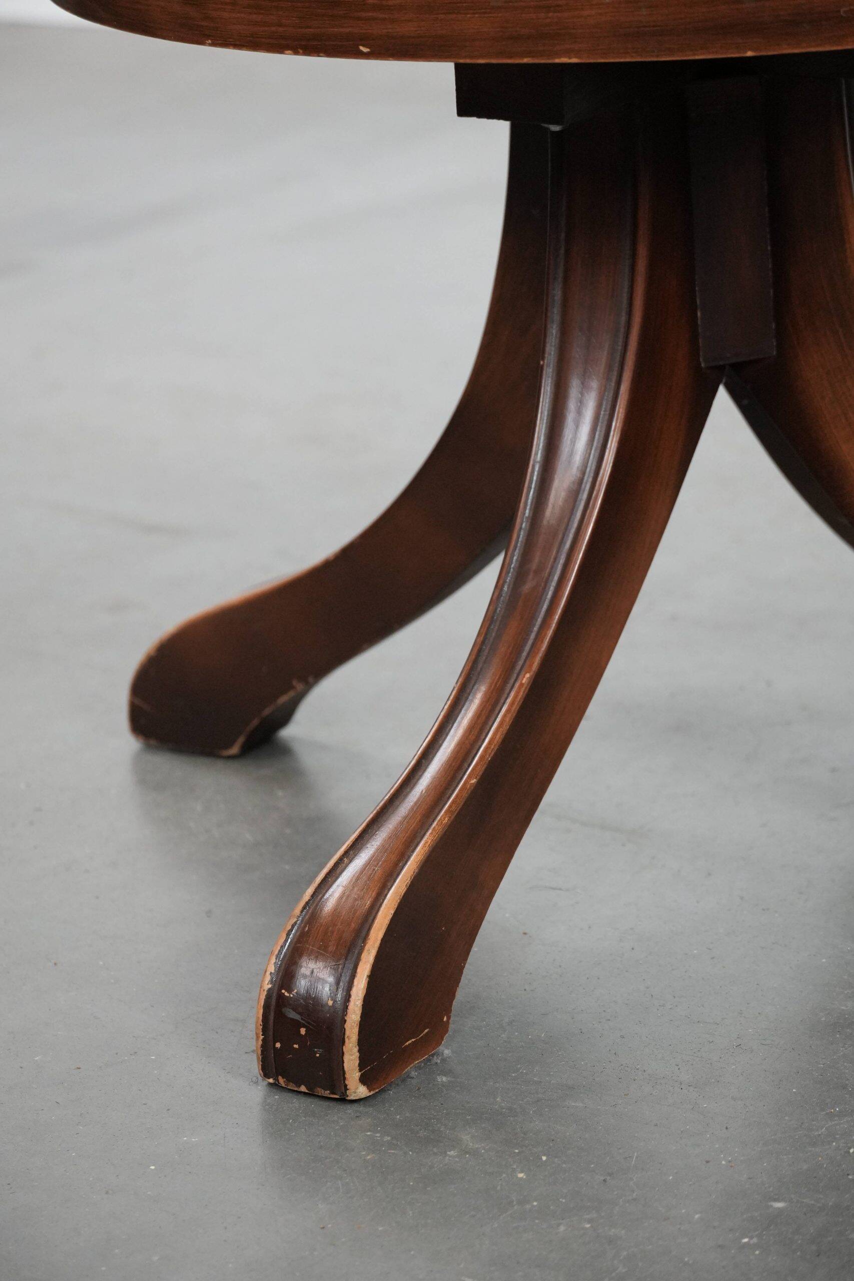 Classic and timeless cow leather and wooden Chesterfield office chair