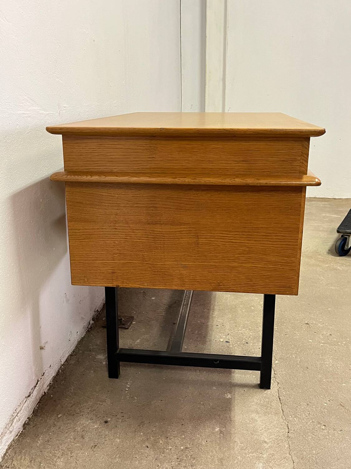 Oak desk from the 1950s