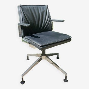 Leather office chair by Mario Ruiz
