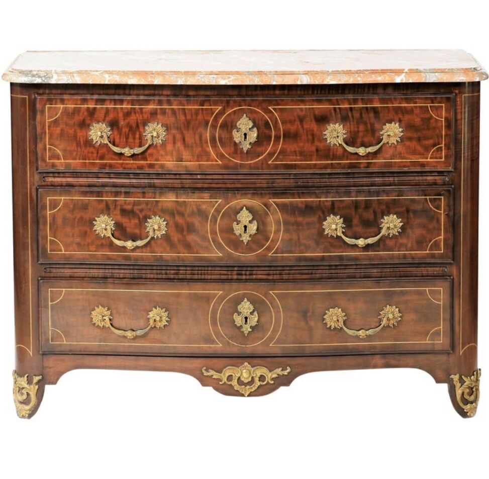 Commode, bois de rose, style régence, fin XlXème siècle