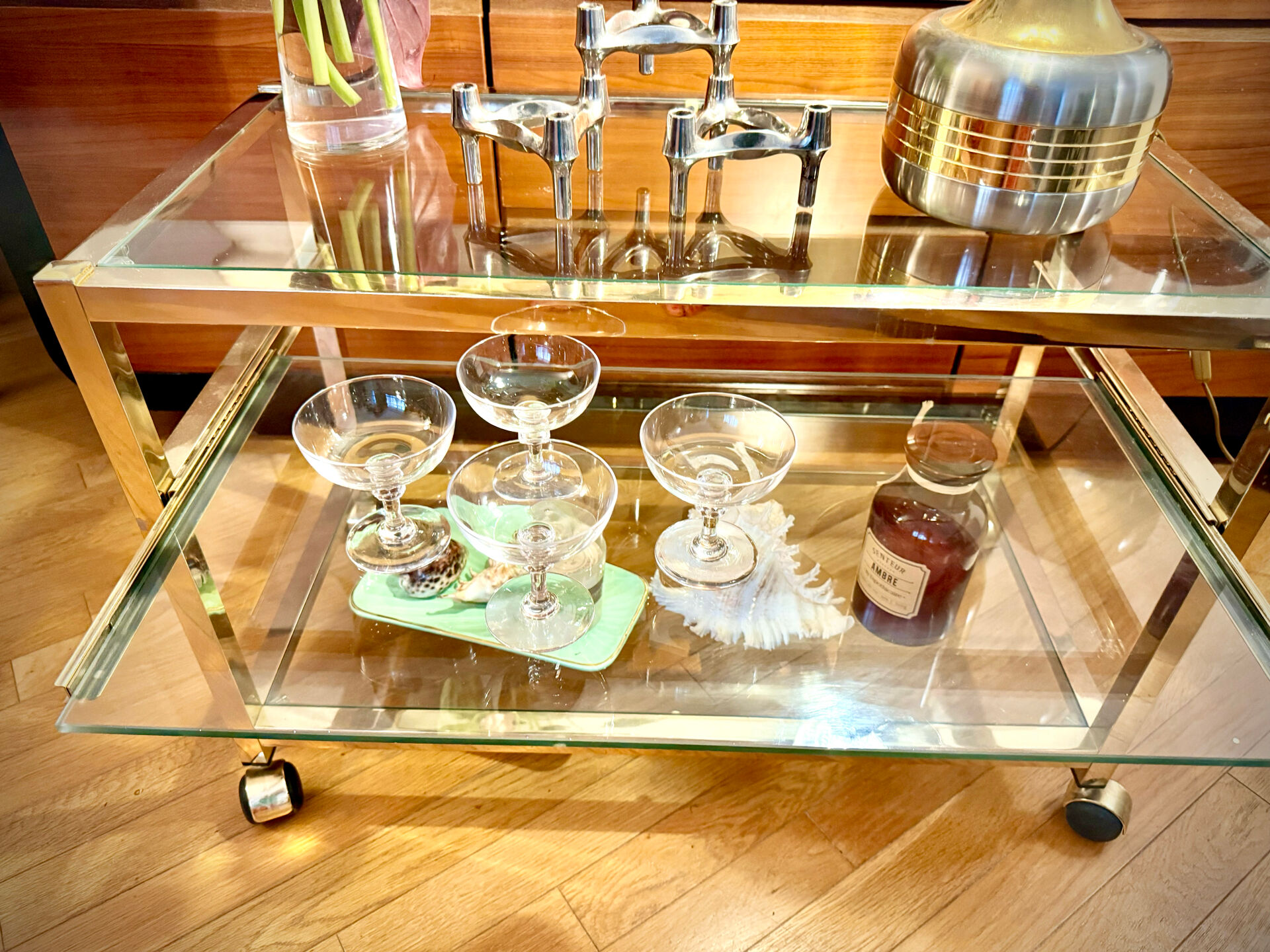 Title: Hollywood Regency chrome & glass side table – 1970s