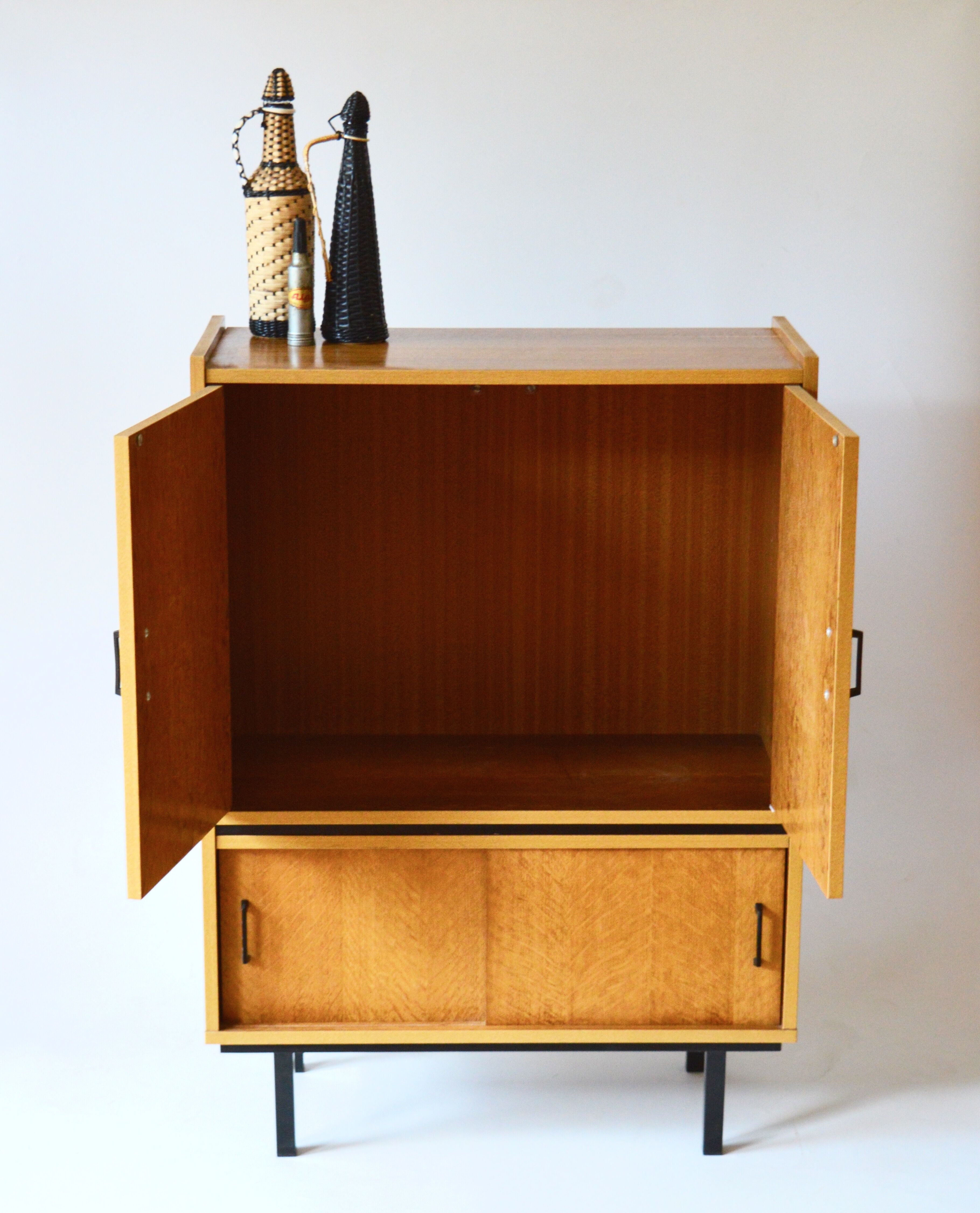 Buffet modular furniture