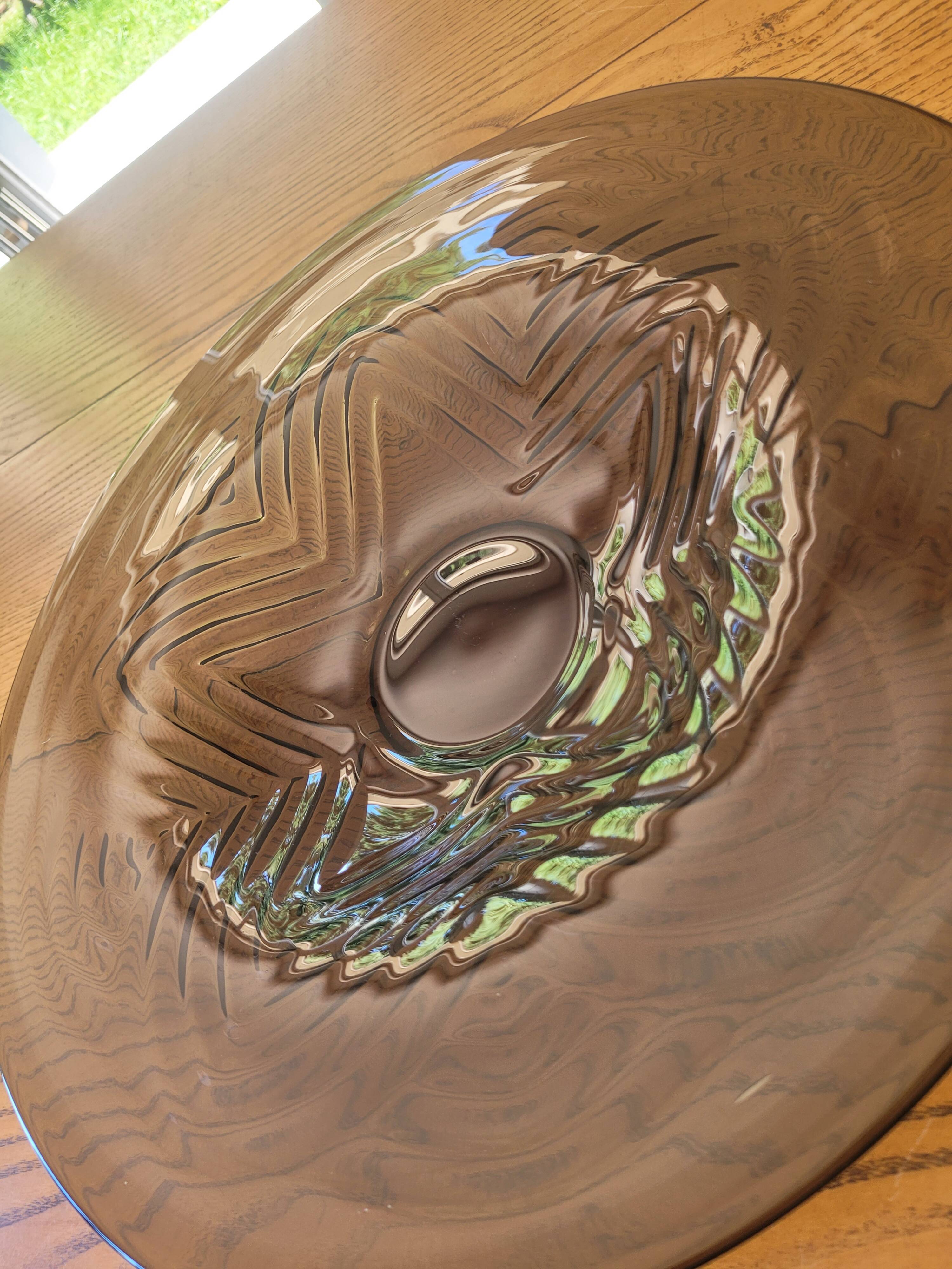 Grande coupe à fruit/centre de table Art déco en verre fumé