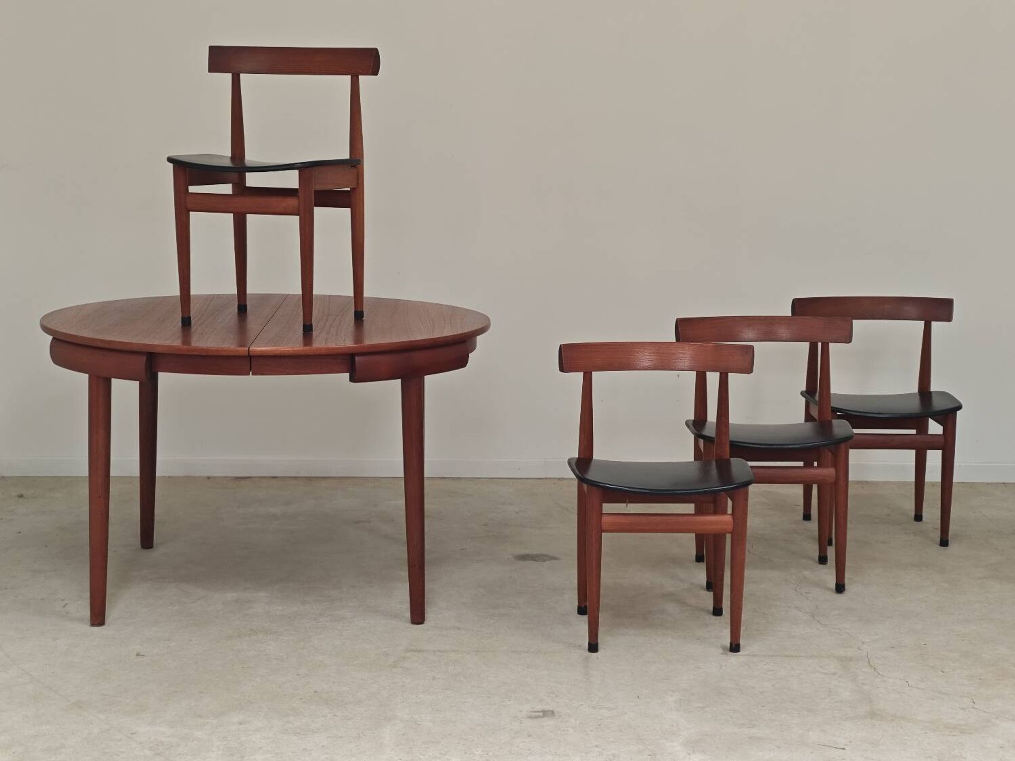 Table de repas et 4 chaises par Hans Olsen pour Frem Rojle  Danemark