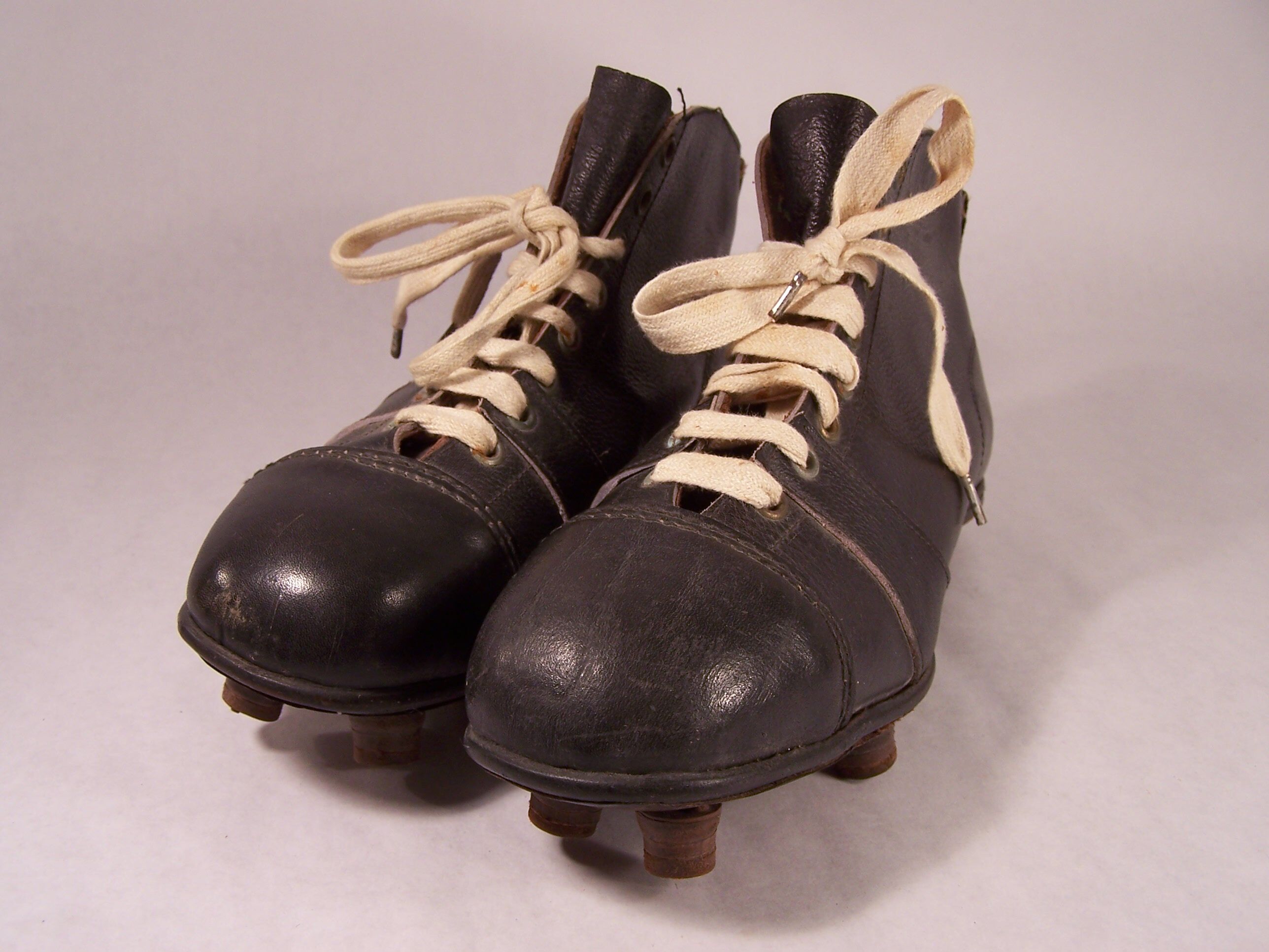 chaussure de foot ancienne