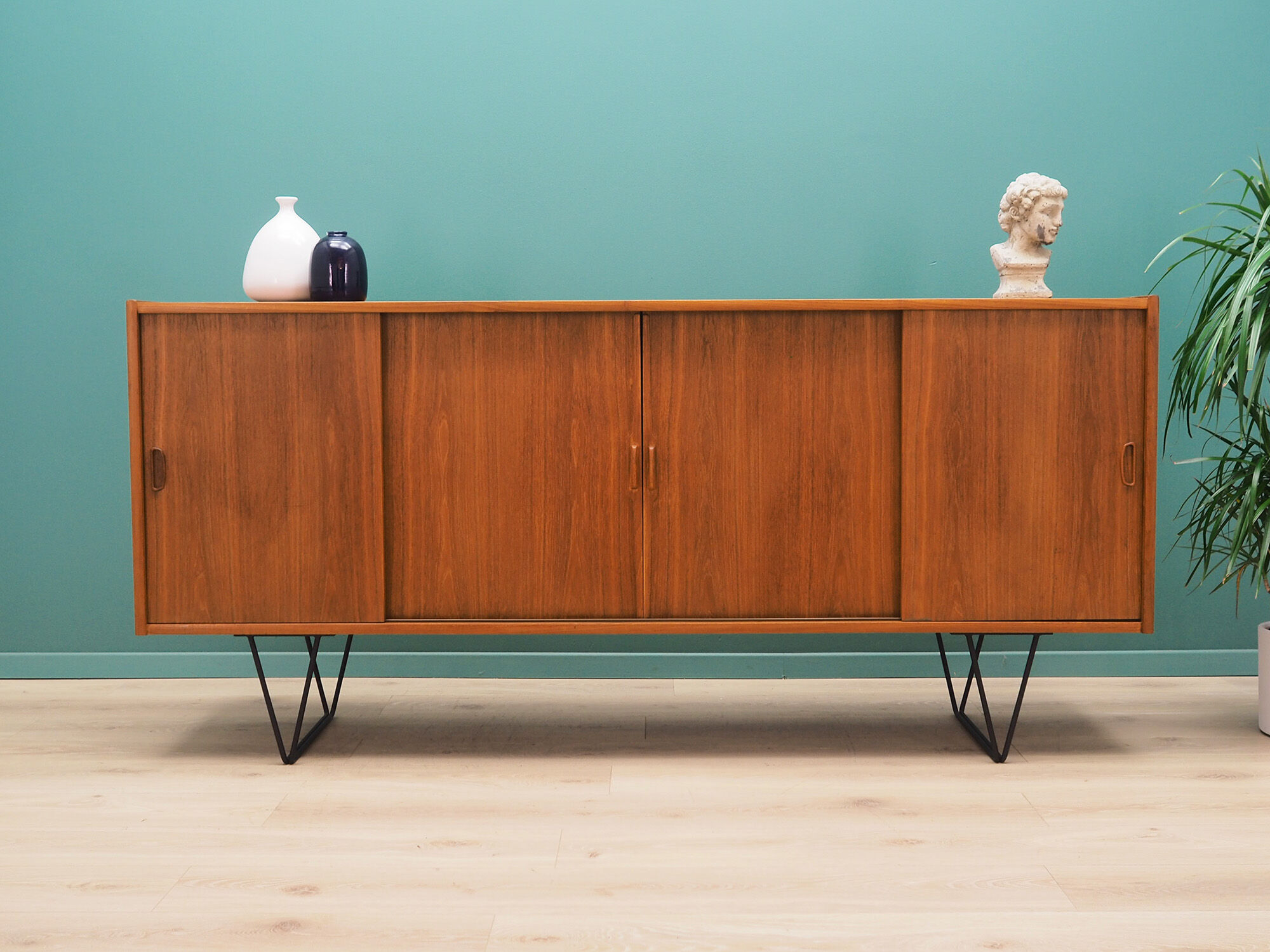 Sideboard teak, Danish design, 70's