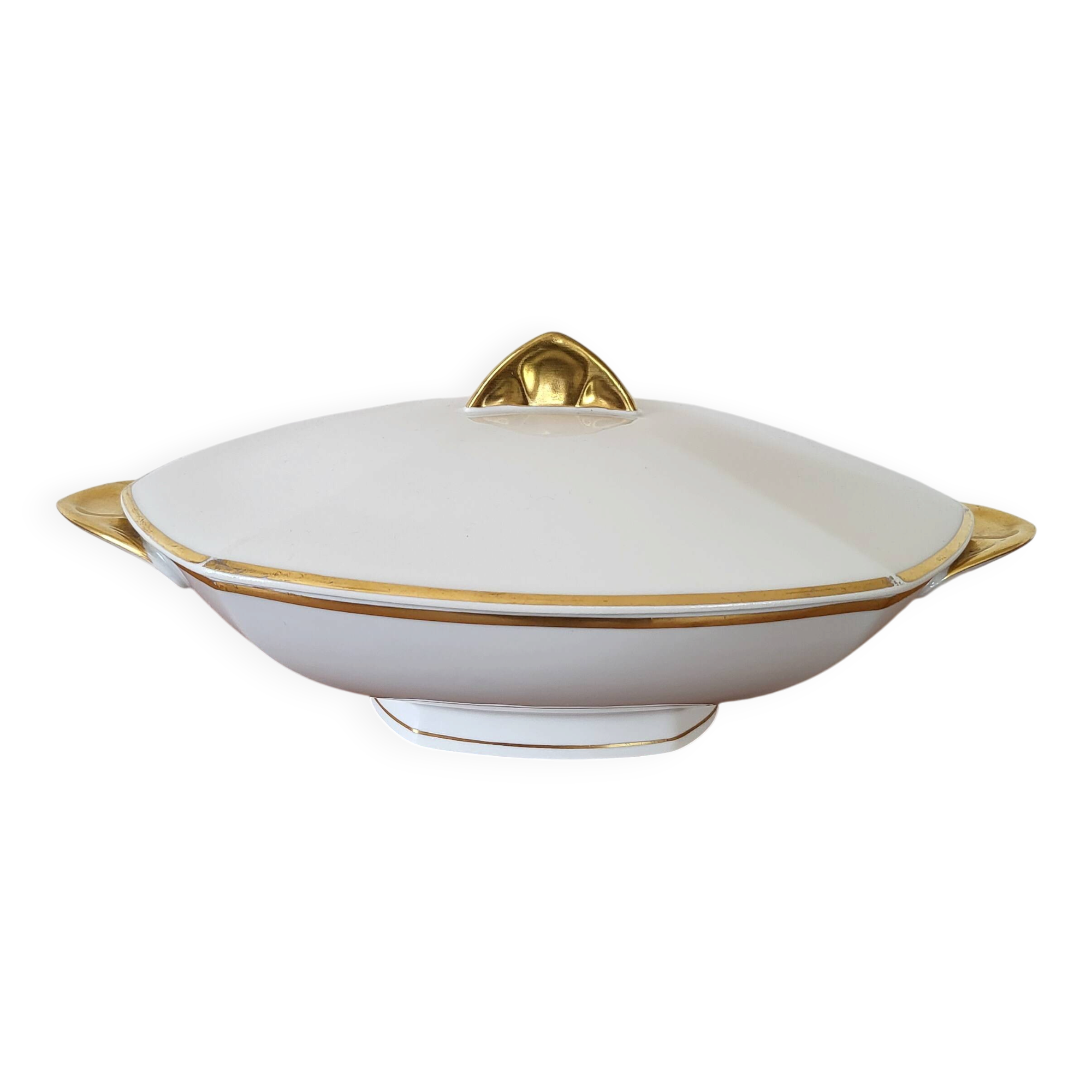 Vegetable dish in Limoges porcelain by Jean Boyer
