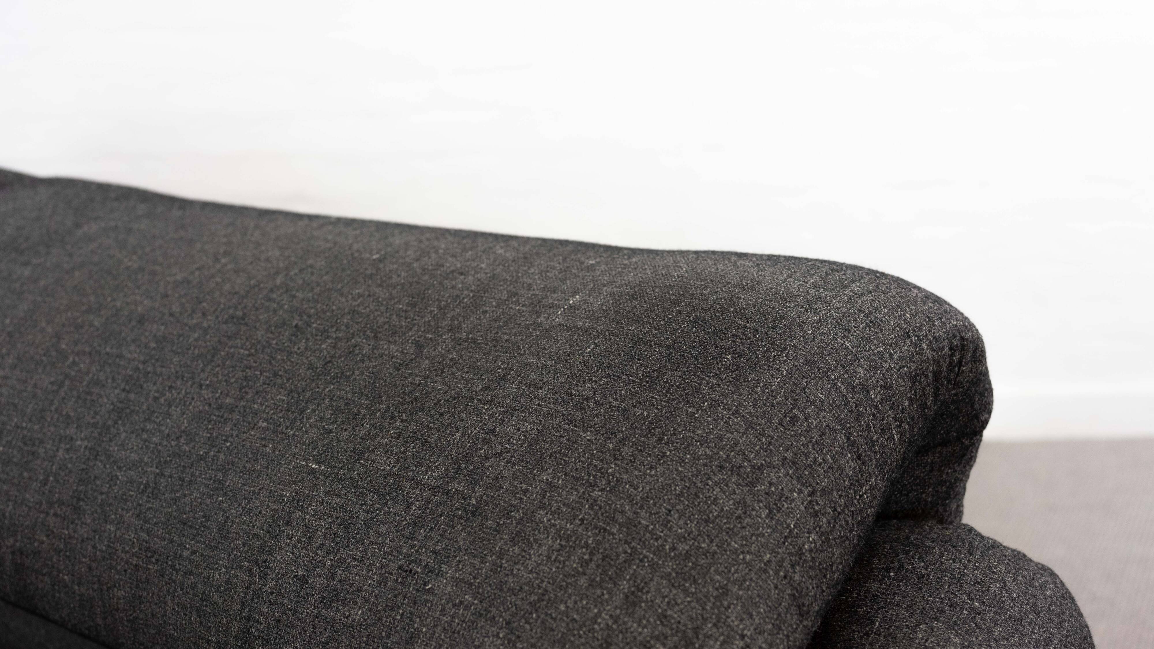 Maralunga 2.5-seat Sofa by Vico Magistretti for Cassina, Italy