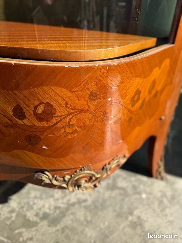Display cabinet – Louis XV style – Ornament – Marquetry and Bronze / Brass