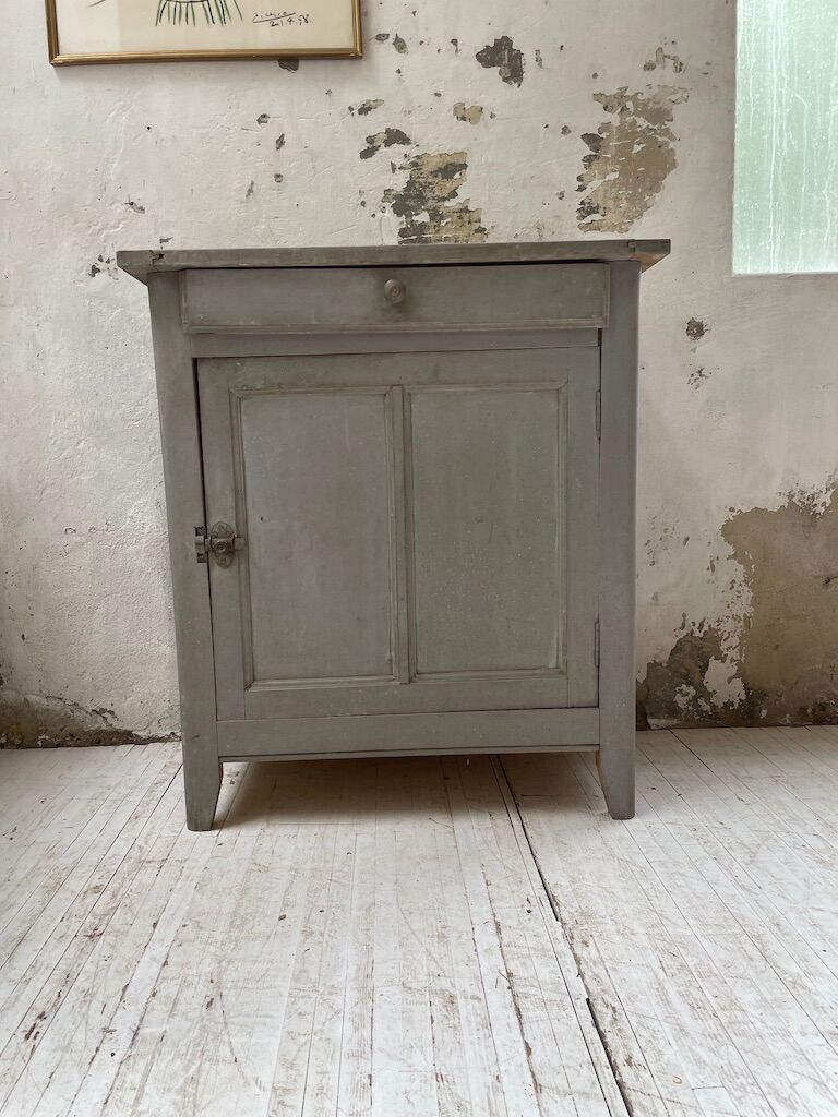 Confectioner furniture loom gray blue