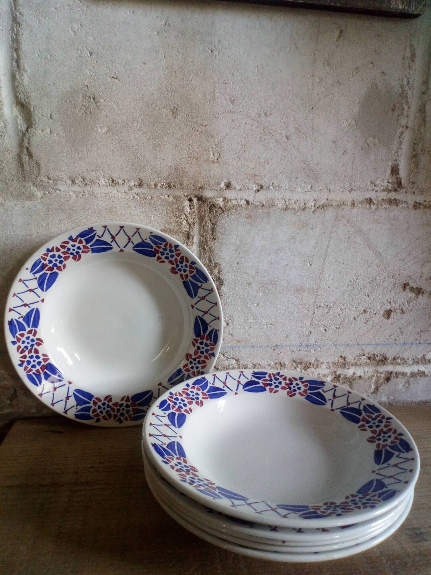 Six old plates in Sarreguemines of the "Turbigo" service