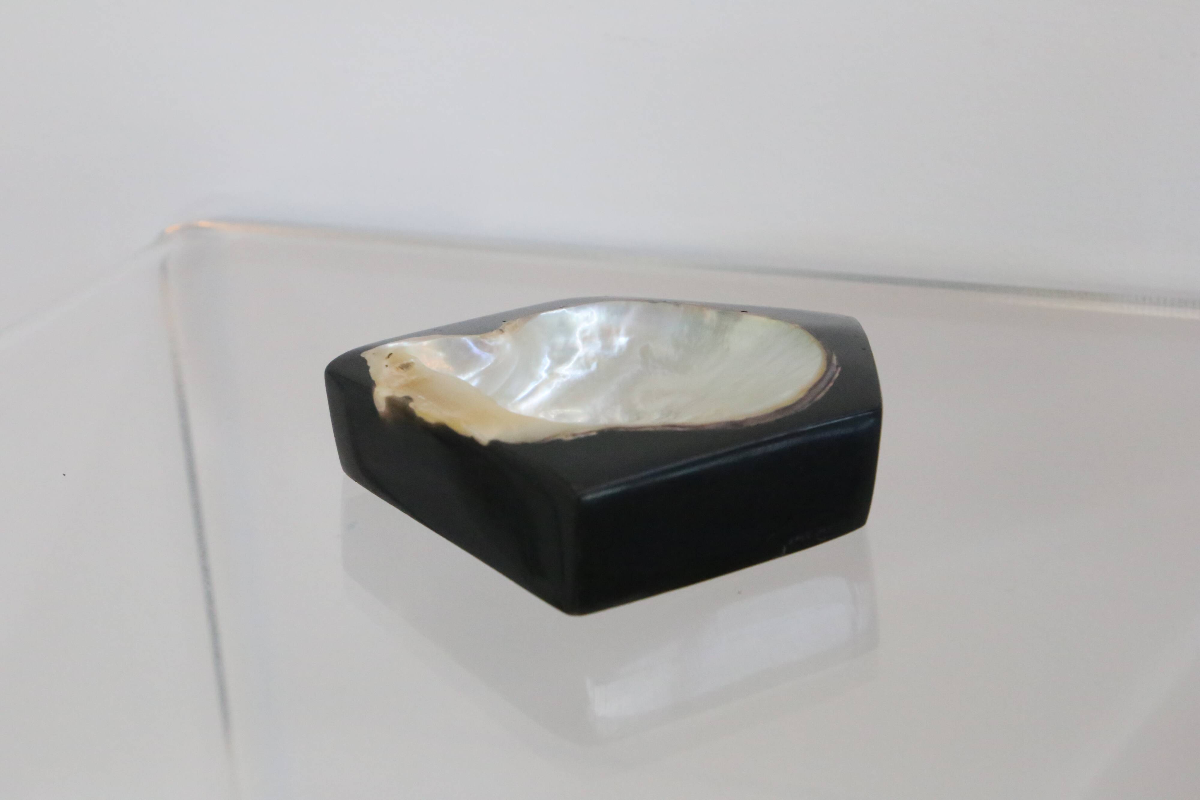 Ashtray, resin and mother-of-pearl inclusions, in the style of Jean Claude Dresse, 1970, vintage