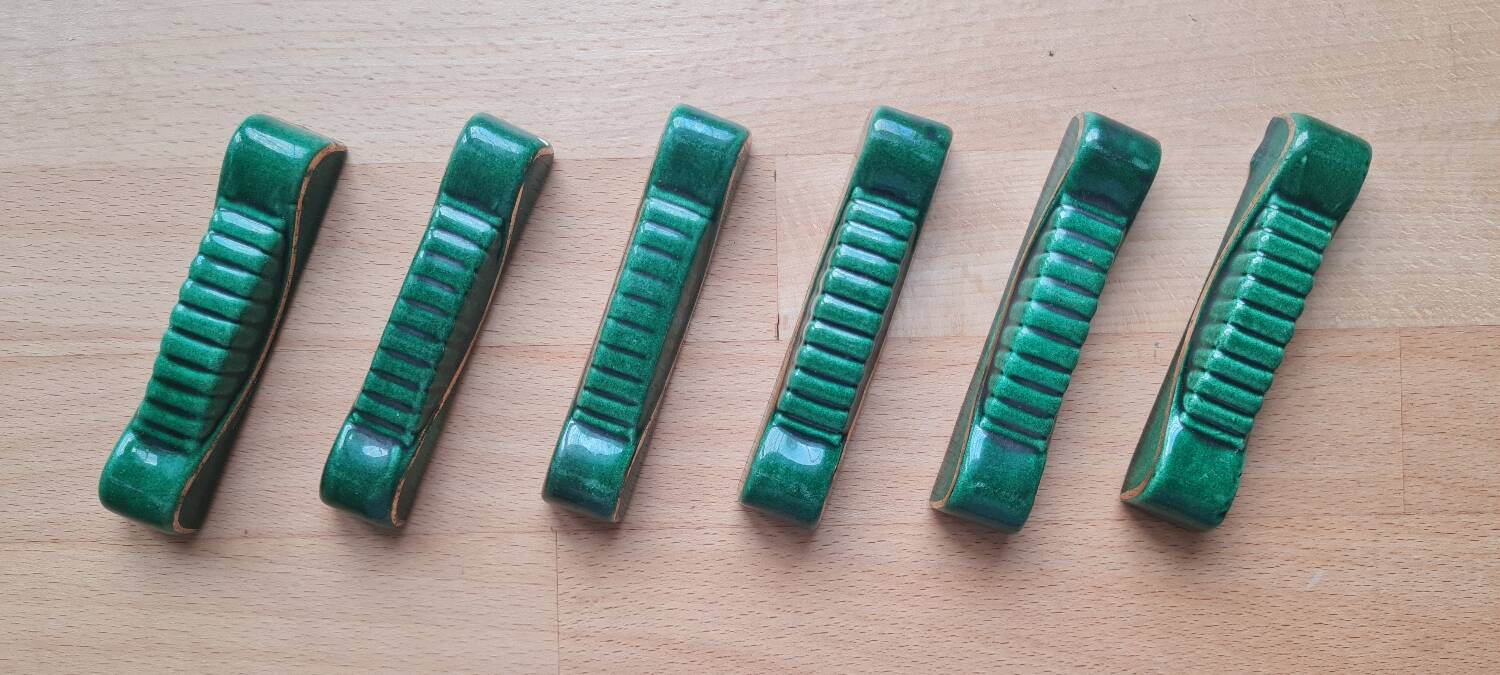 Set of 6 earthenware knife holders