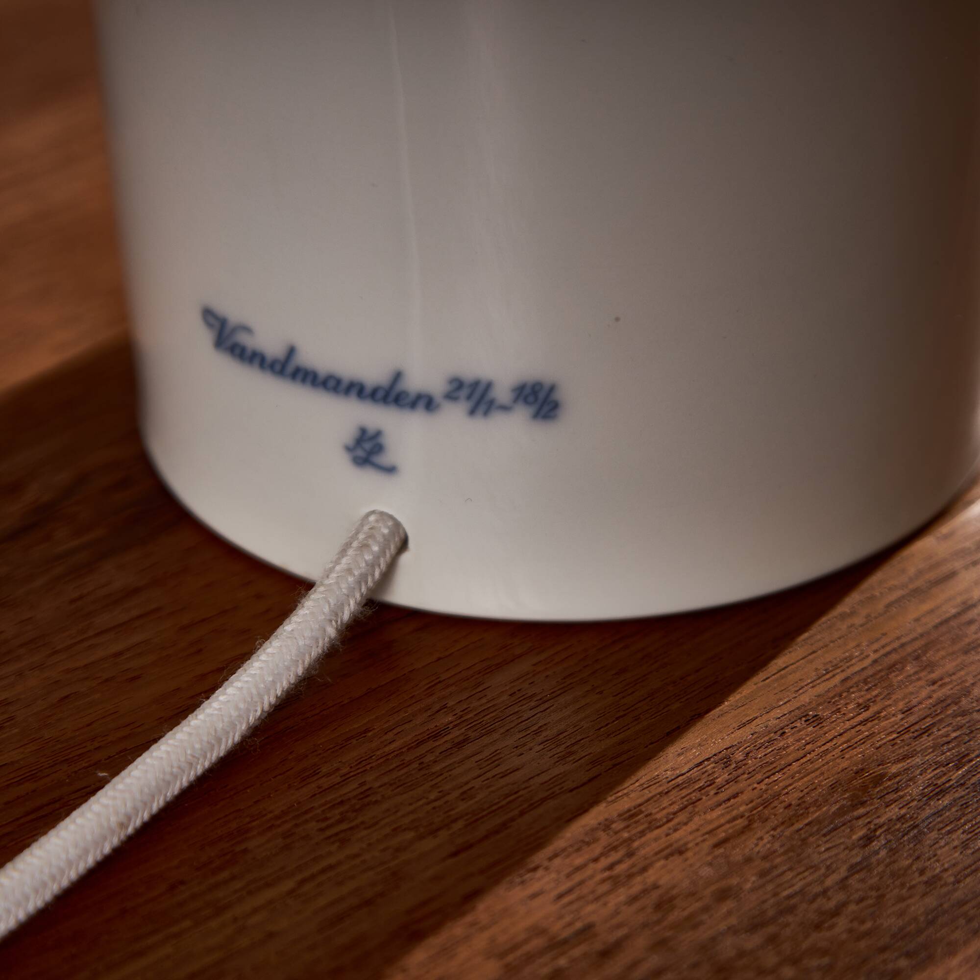 MK7948 Vandmanden / Aquarius porcelain table lamp by Kai Lange for Fog & Mørup and Royal Copenhagen