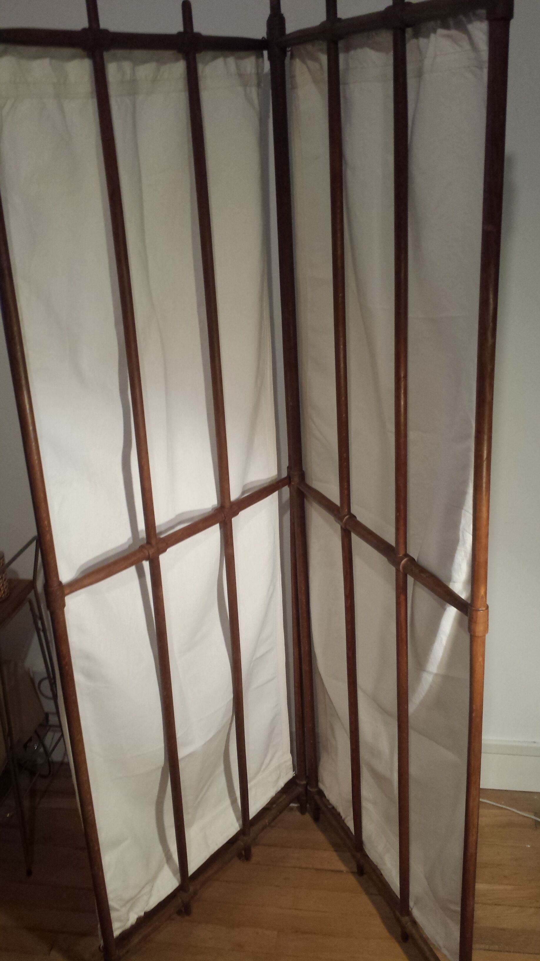 folding screen in wood and fabric
