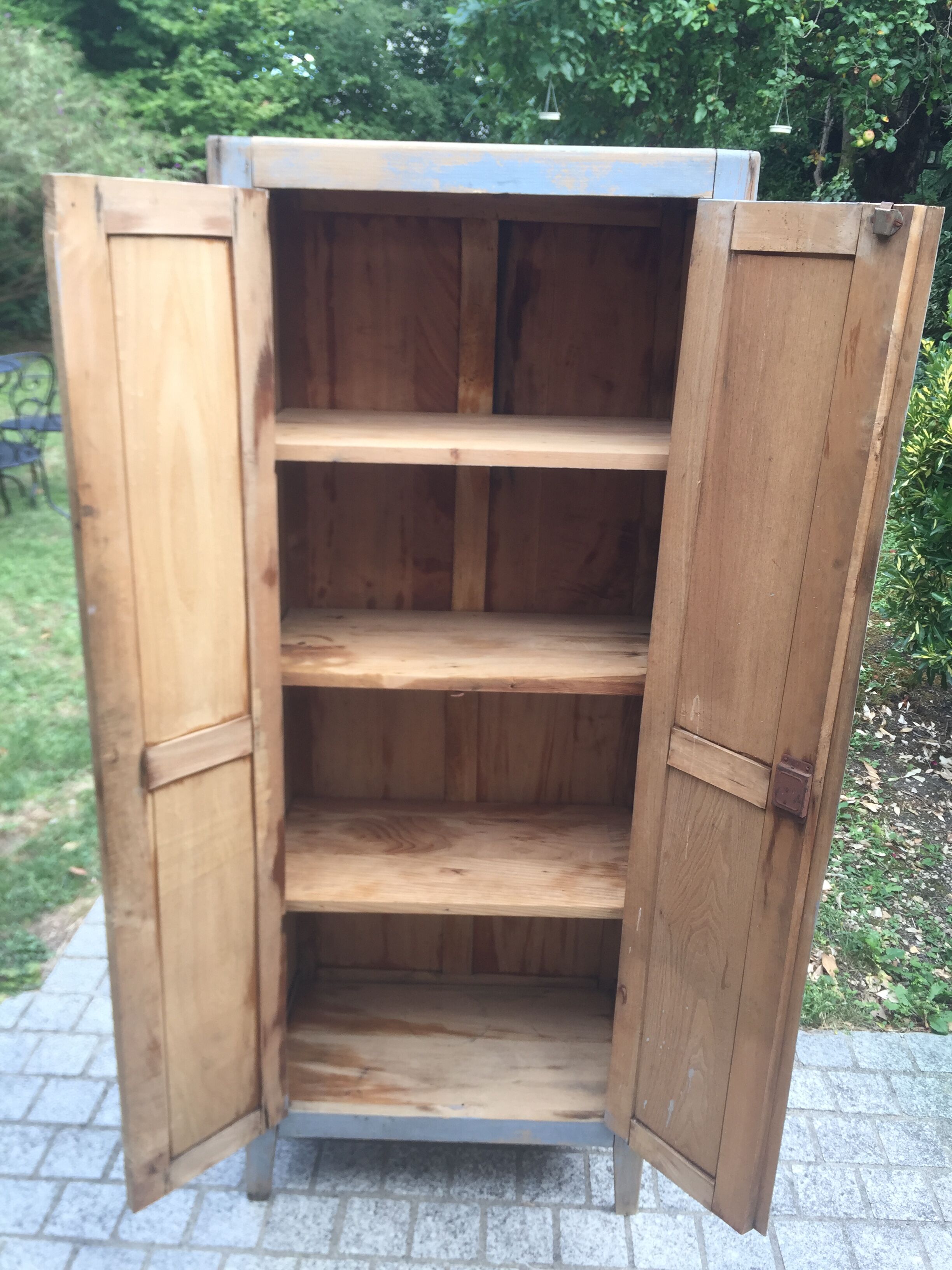 Parisian vintage wardrobe 1950s