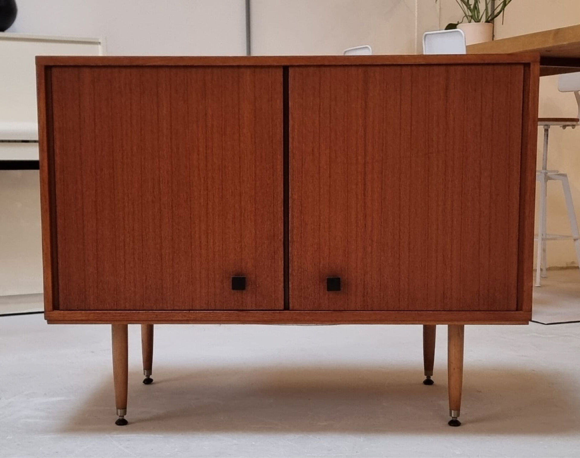 Armoire du milieu du siècle