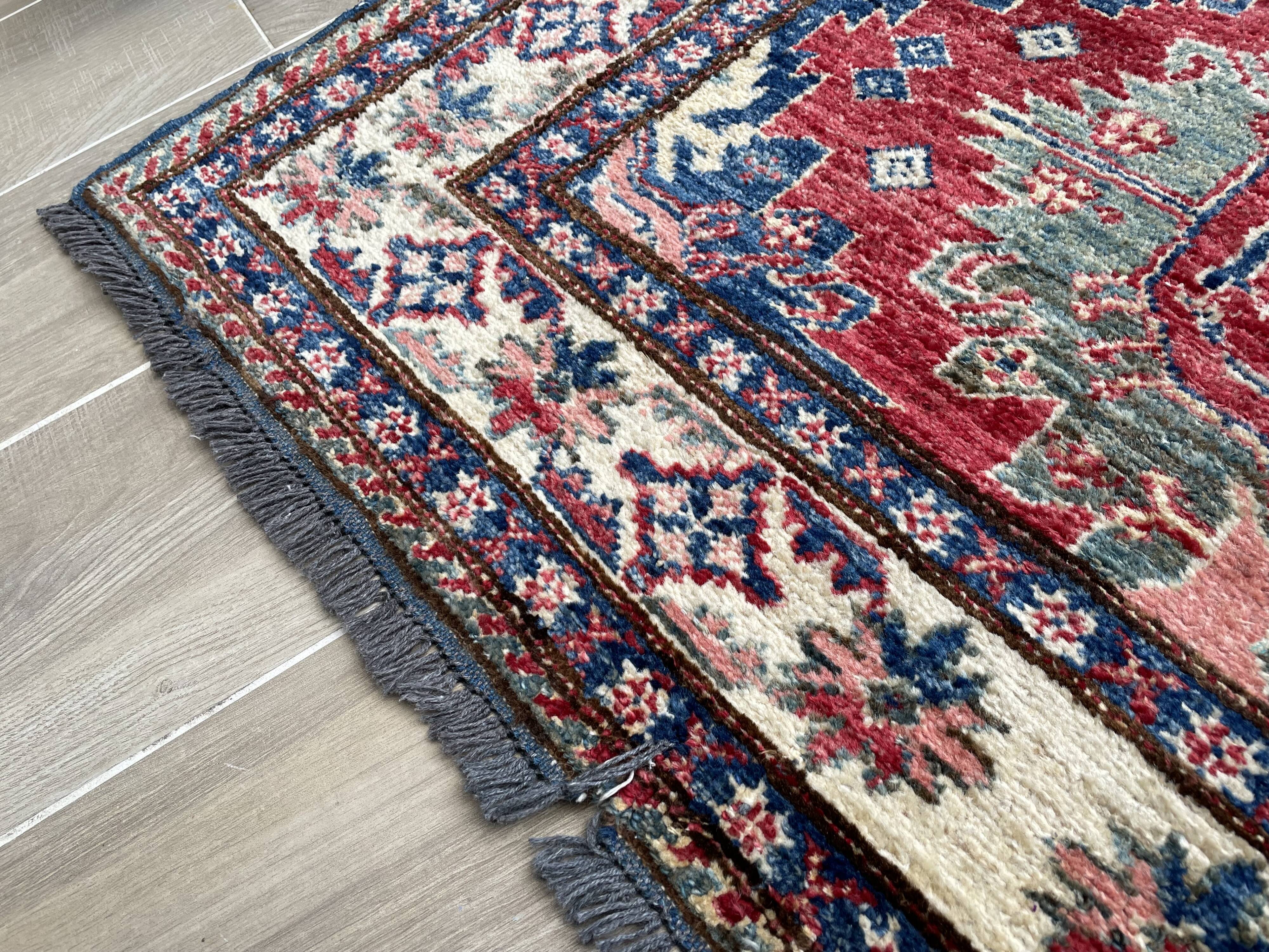 Carpet wool and silk 188x121cm