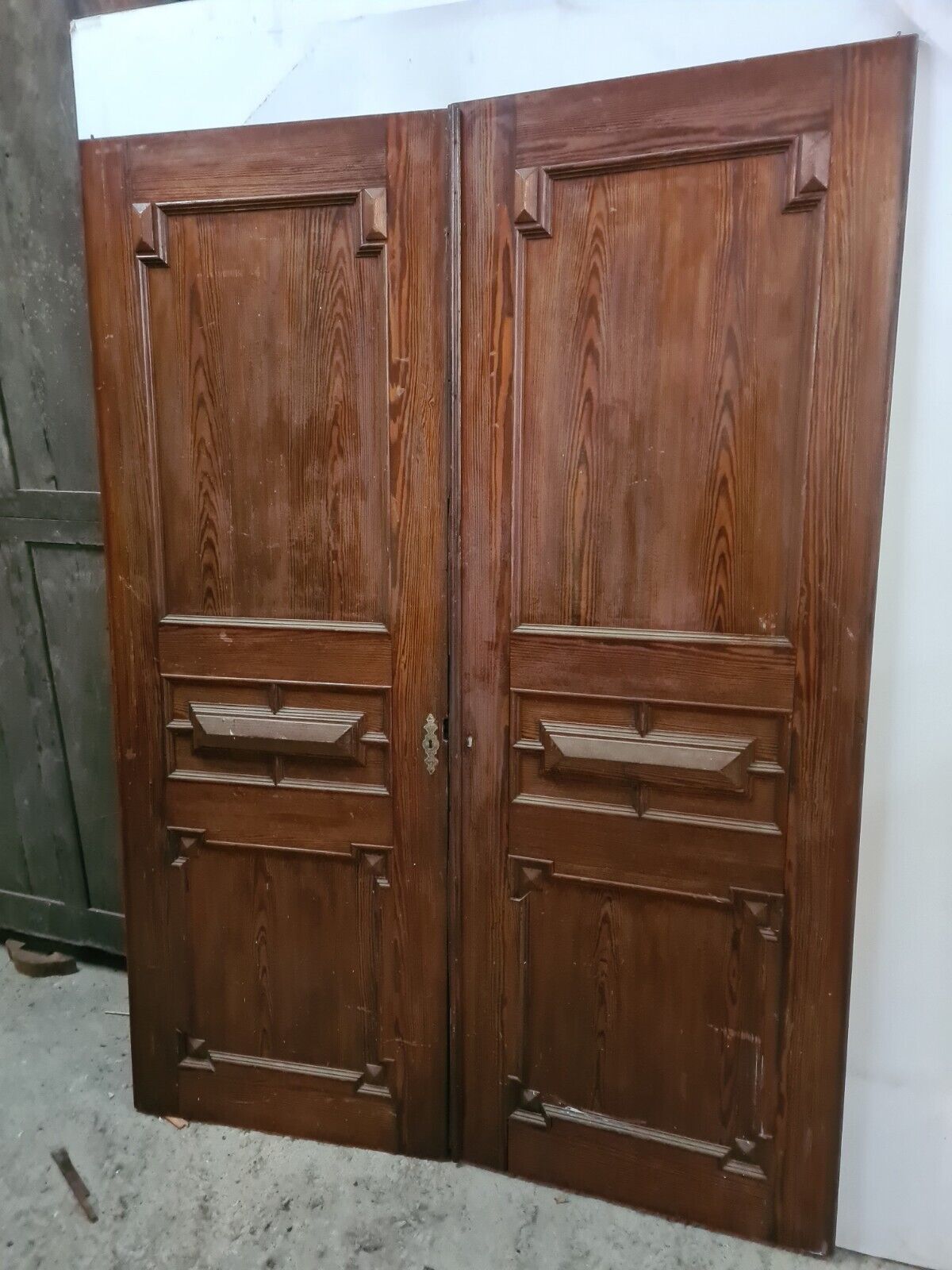 Pitchpin closet doors