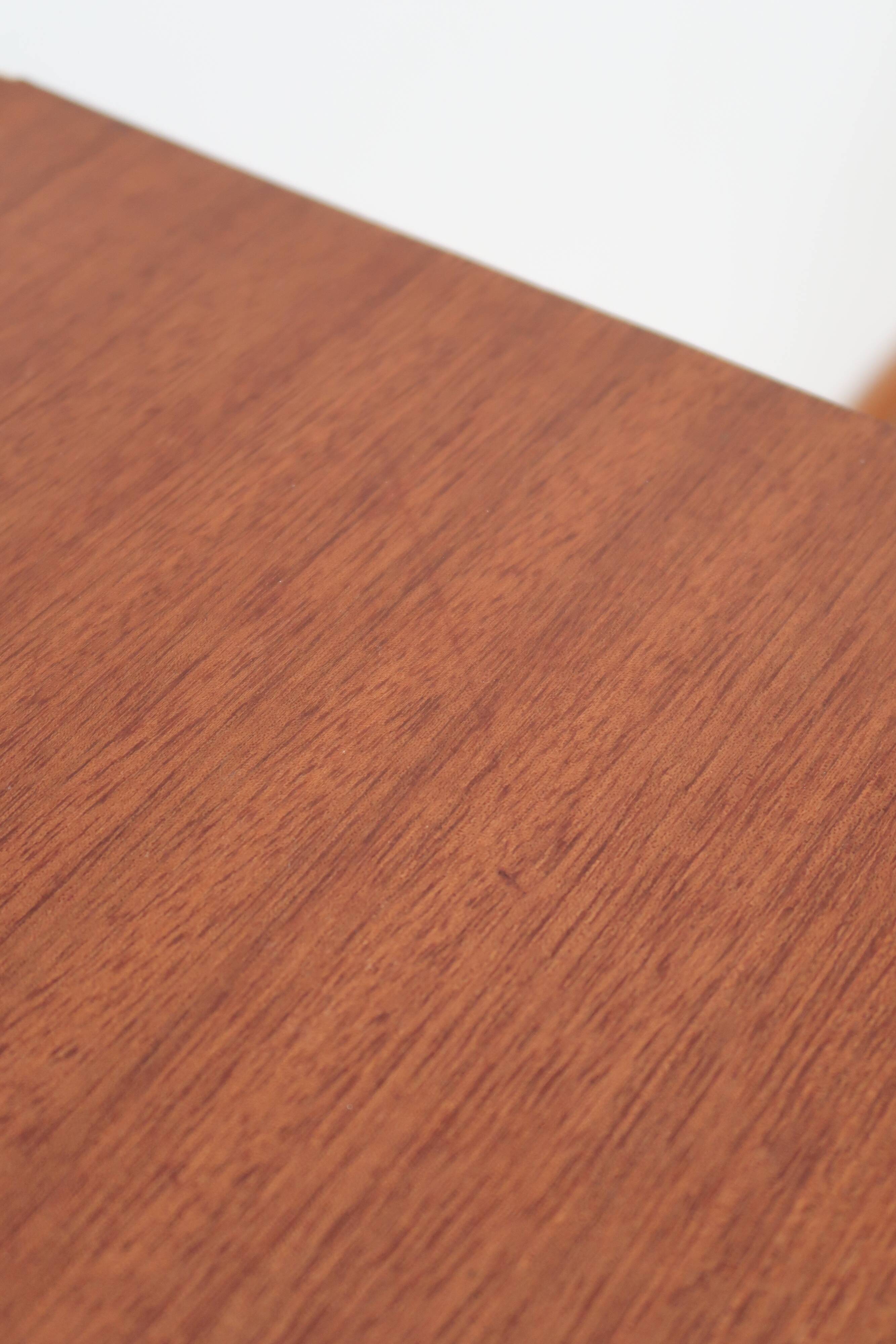 Small Scandinavian row