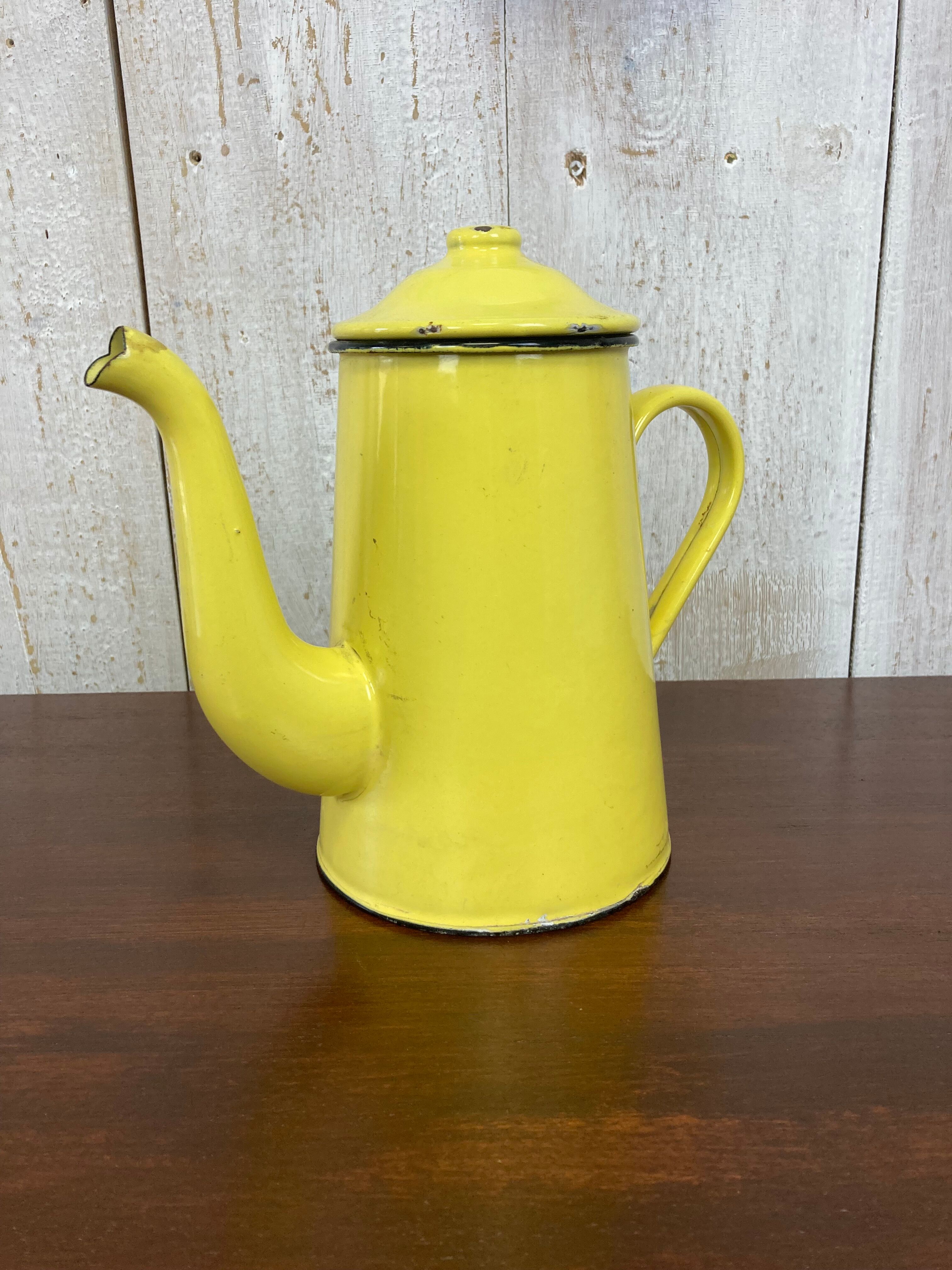 Yellow enamelled coffee maker
