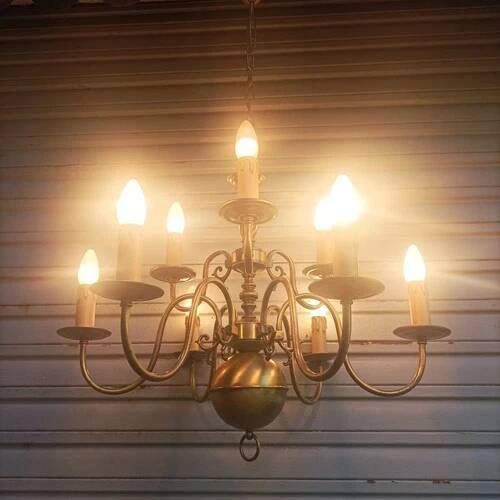 Important 9-light chandelier in Dutch style with 2 levels in brass - in working condition.