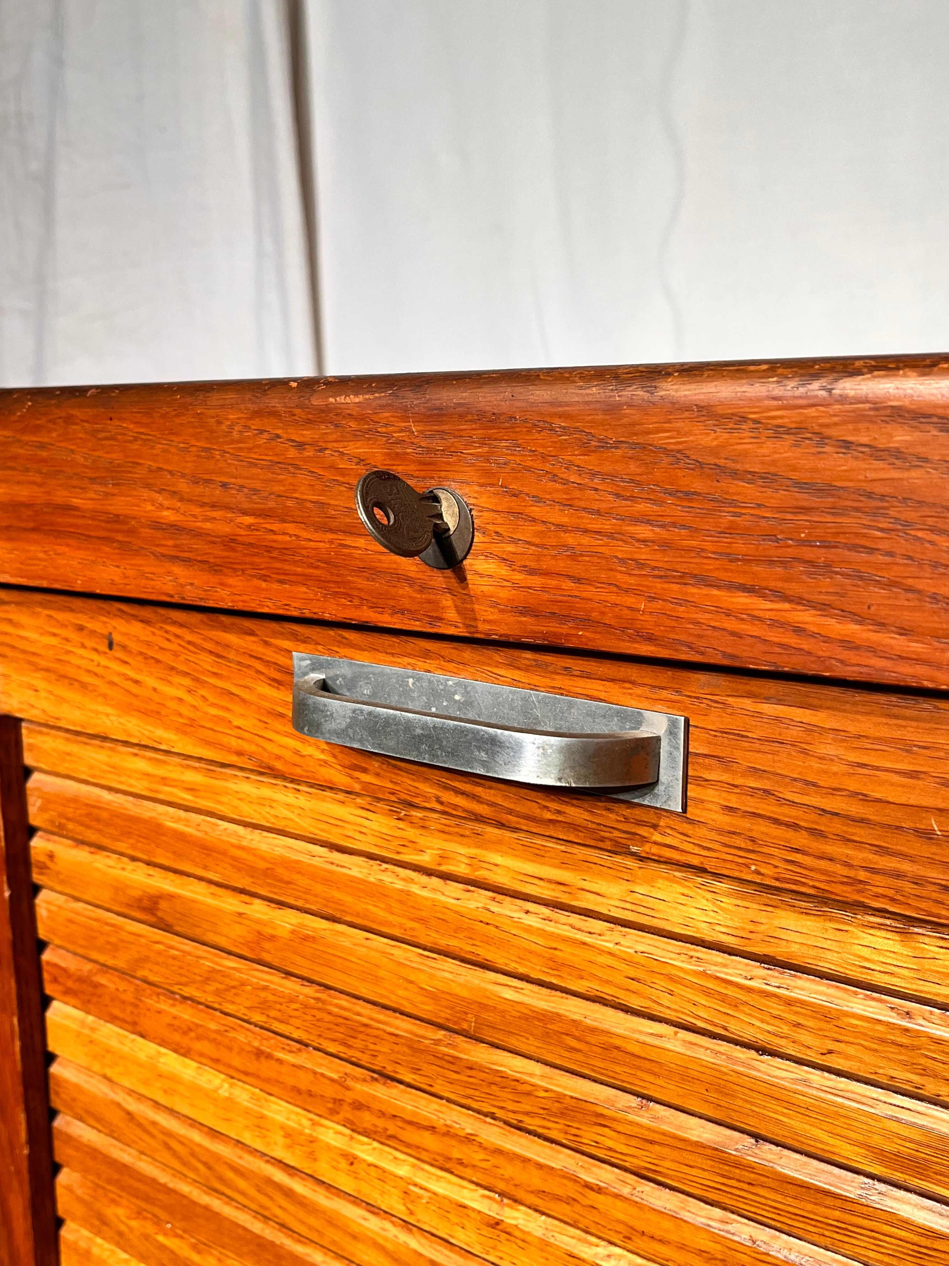 Vintage curtain binder 1960