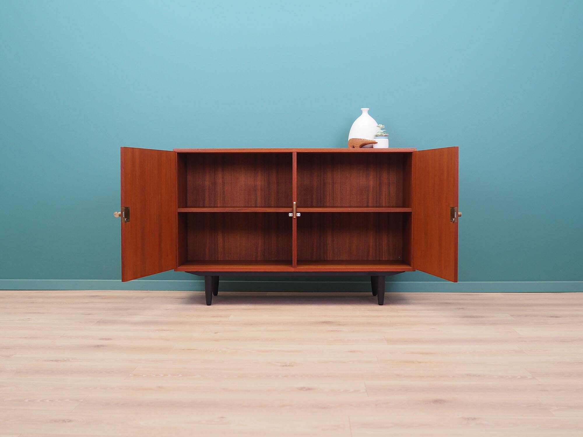 Meuble en teck, design danois, années 1970, production : Danemark