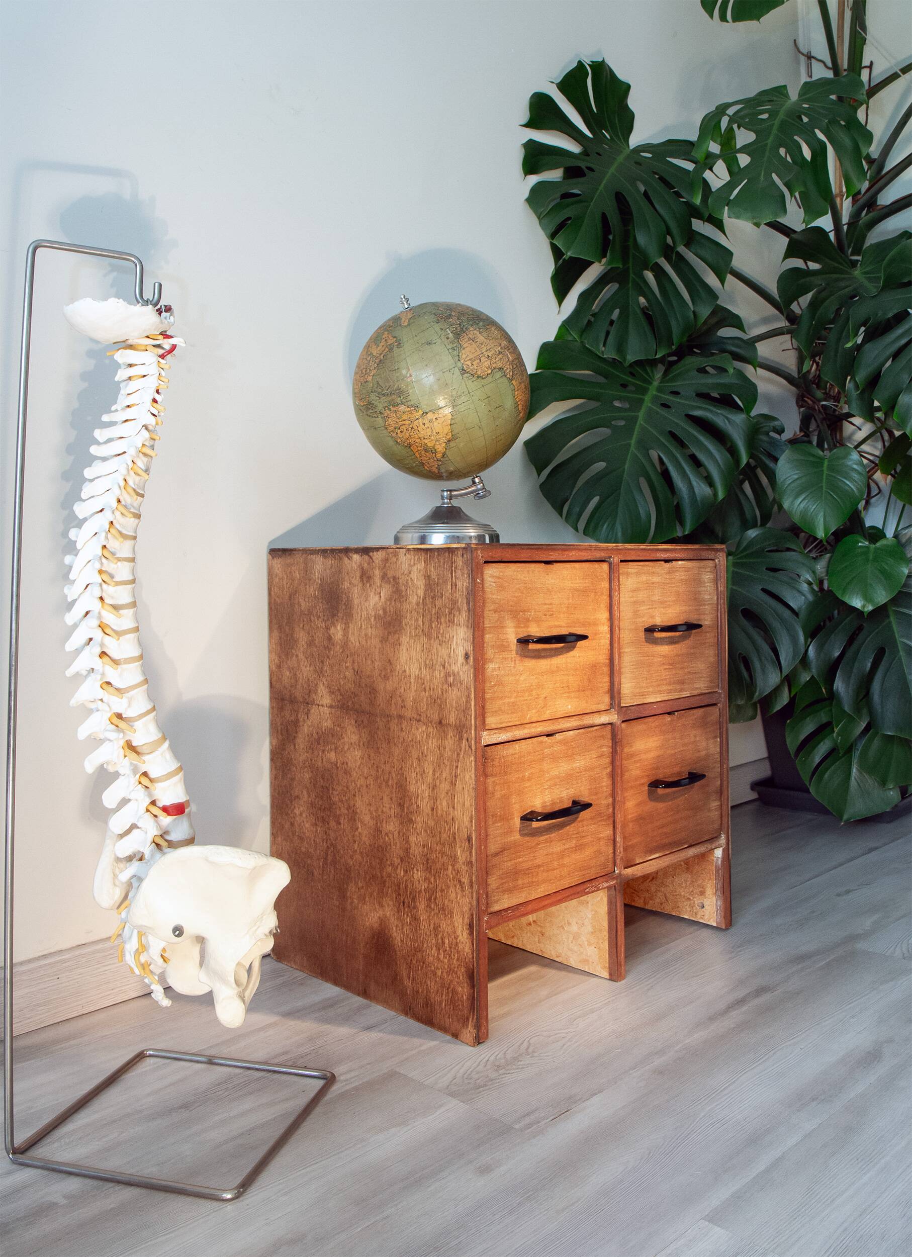 Wooden trade furniture with 4 drawers, 1960s