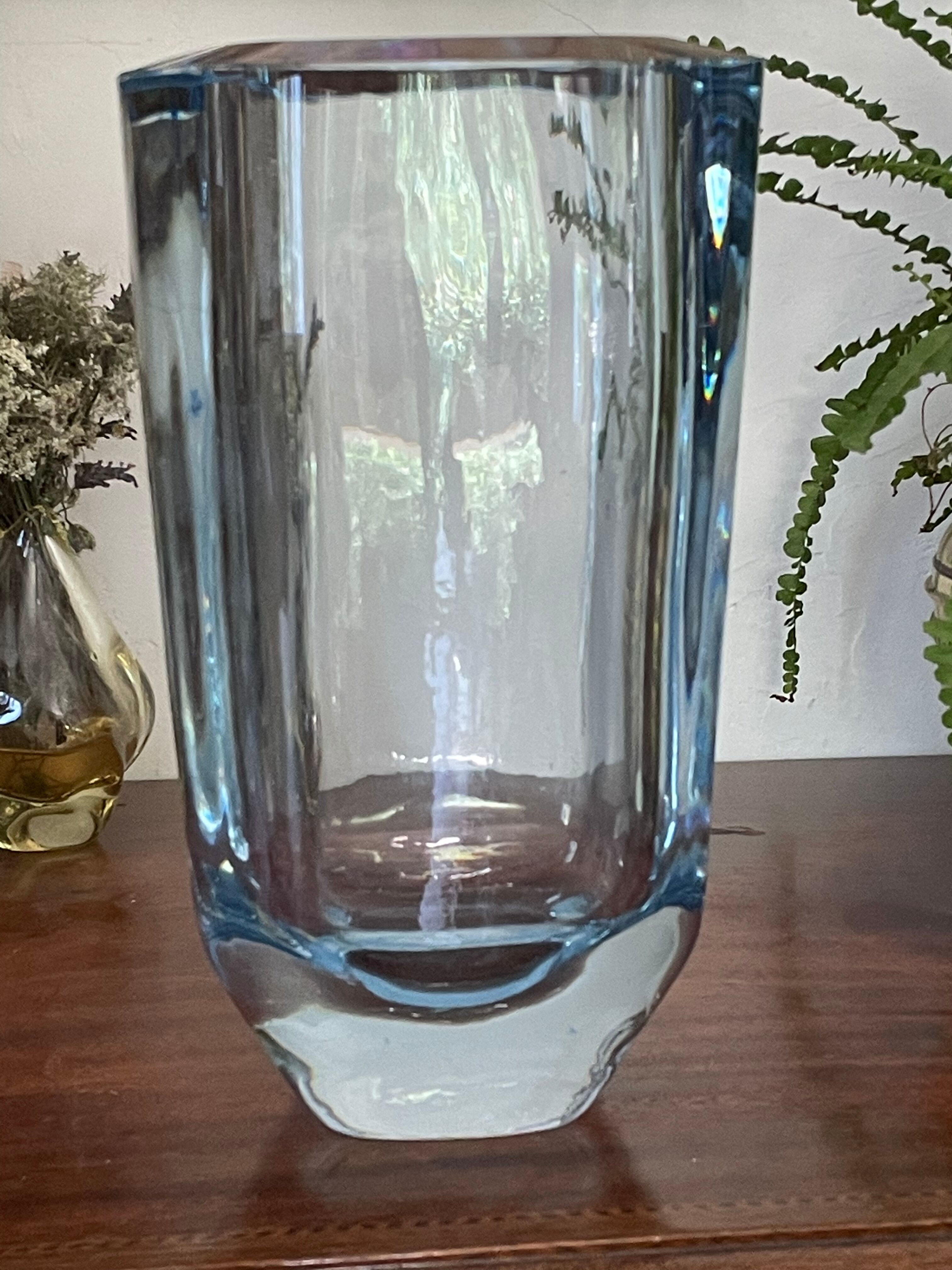 Scandinavian crystal vase from Strombergshyttan 26cm