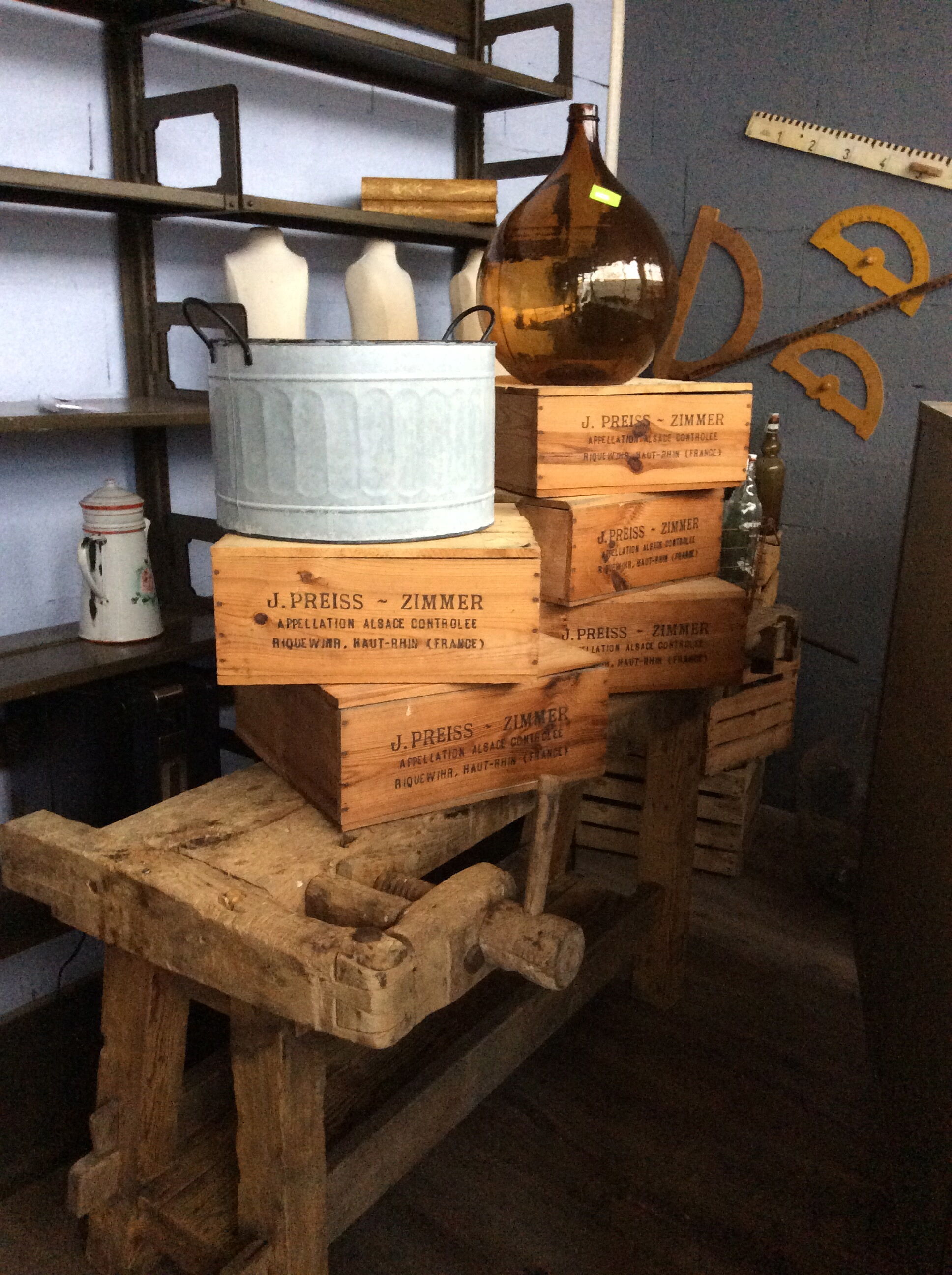 Zinc washtub metal basin