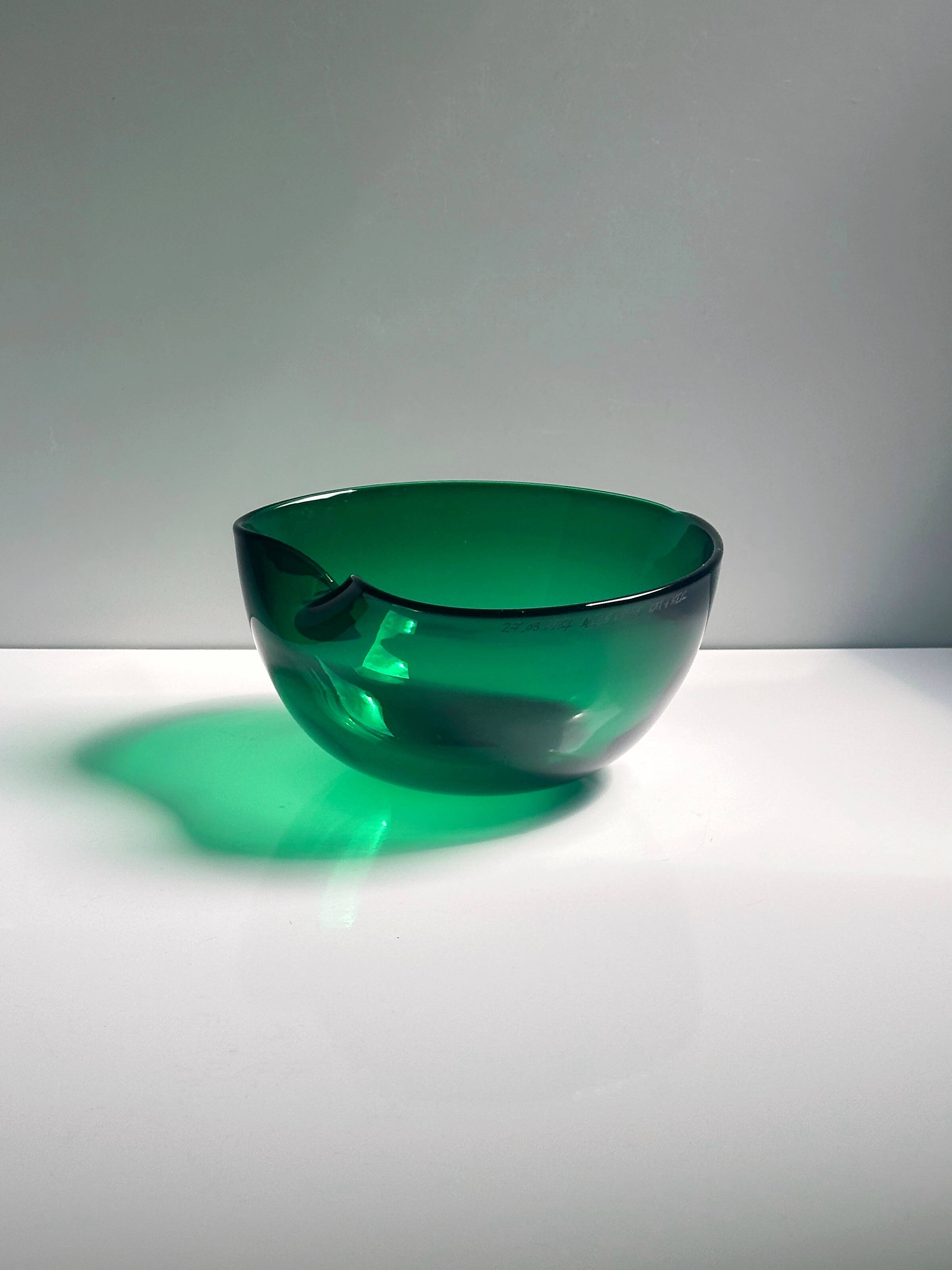 Bol en verre fait main par Glasstorm Scotland - années 1950