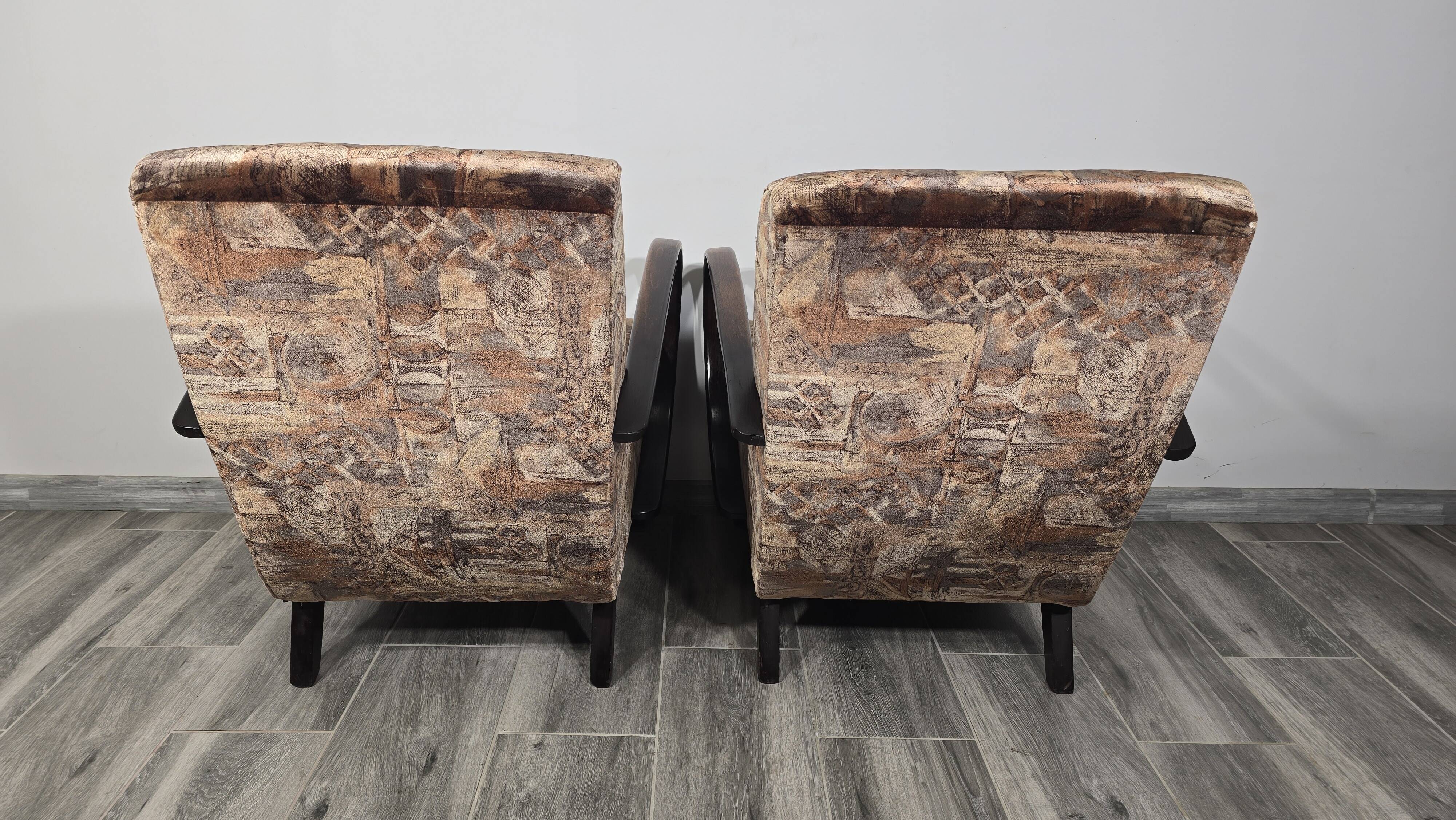 Paire de fauteuils de Jindrich Halabala, années 1940