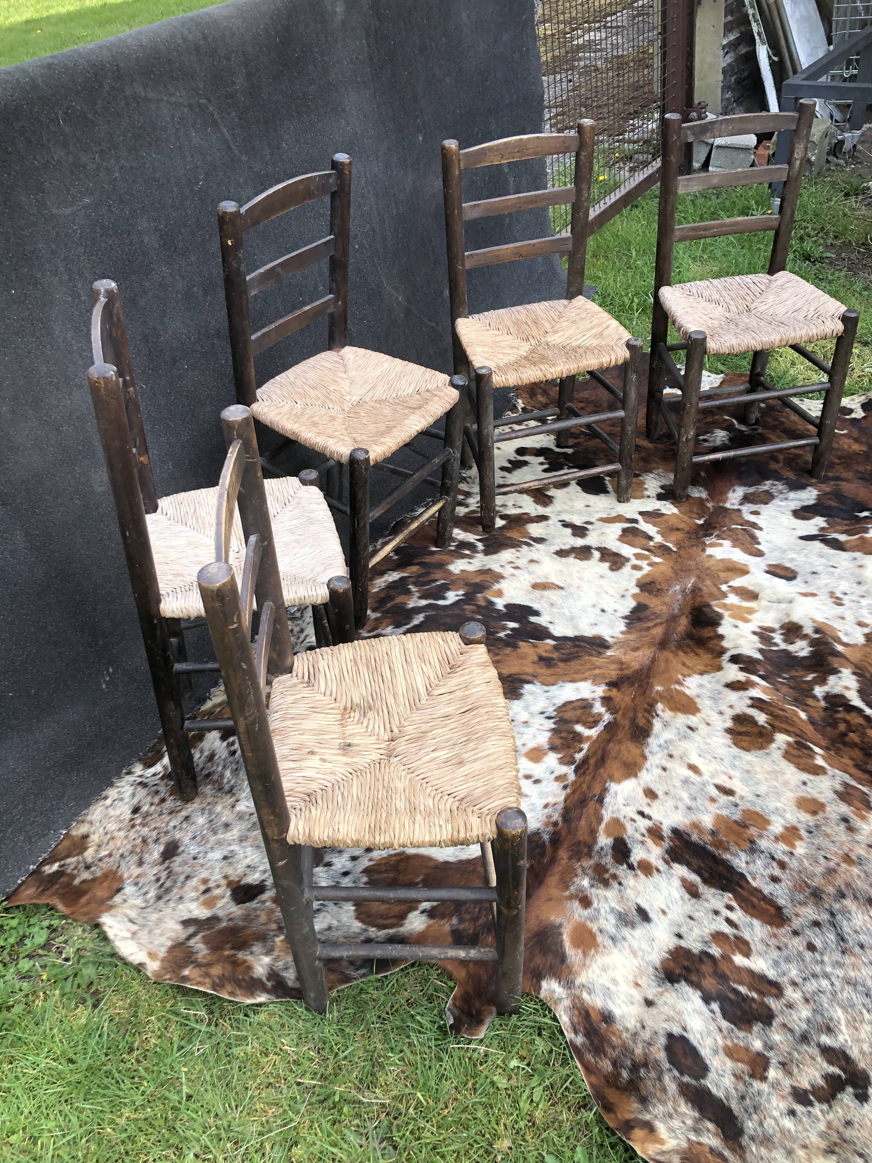 5 chairs straws 1960