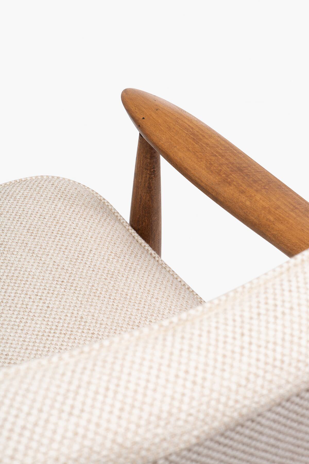 Pair of GFM-87 armchairs