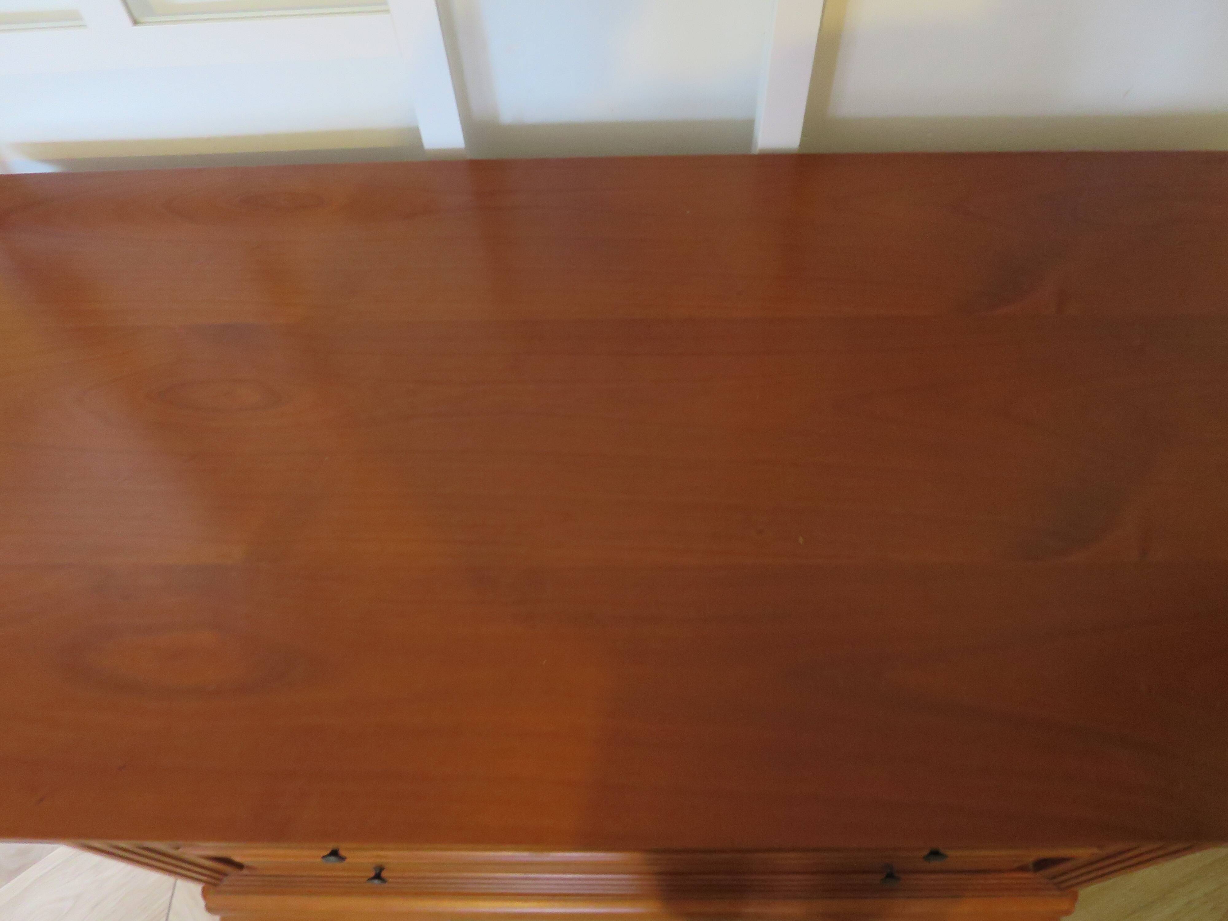 Chest of drawers in solid cherry wood with a curved top - Louis Philippe style - 4 drawers