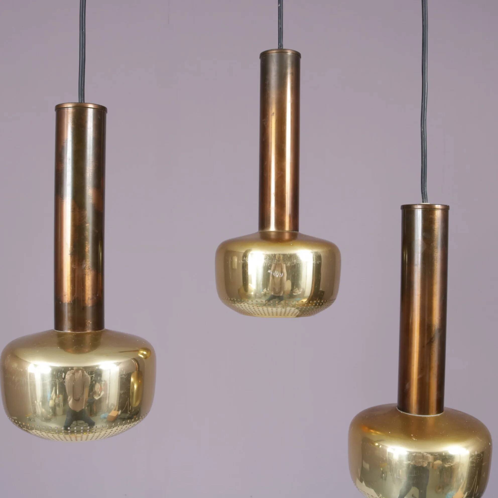 1950s VL56 lamp in brass / Vilhelm Lauritzen / Louis Poulsen, Denmark