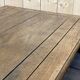 Table basse en chêne du 19ème avec un grand tiroir