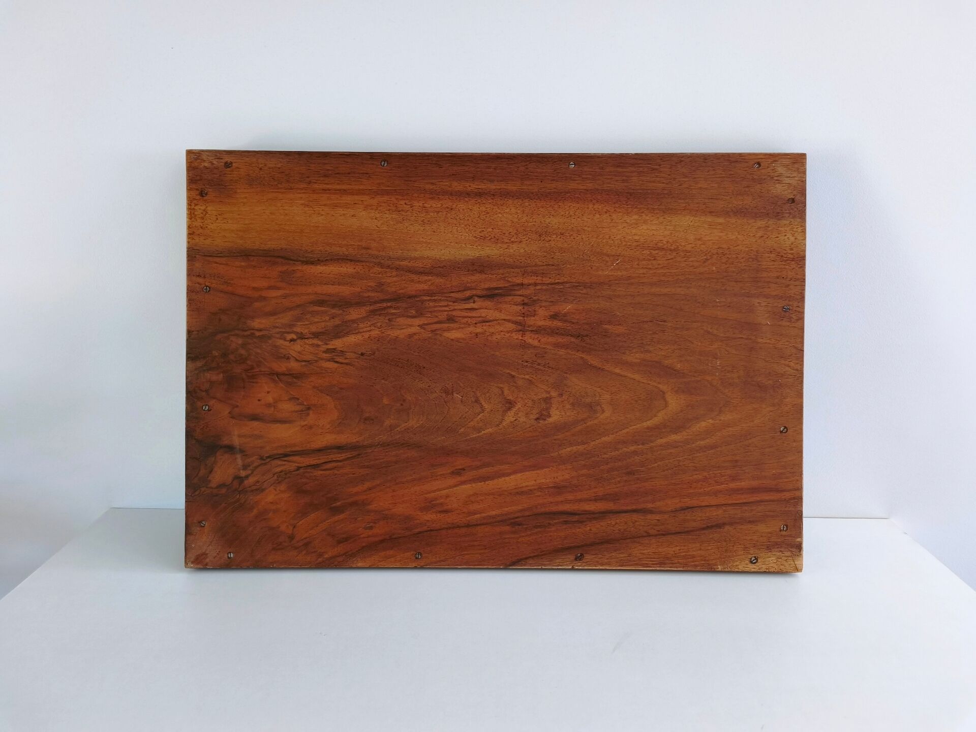 Grand plateau de service en bois massif vintage
