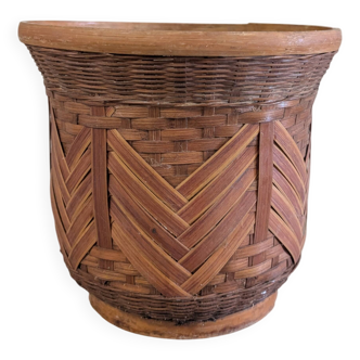 Wicker flowerpot