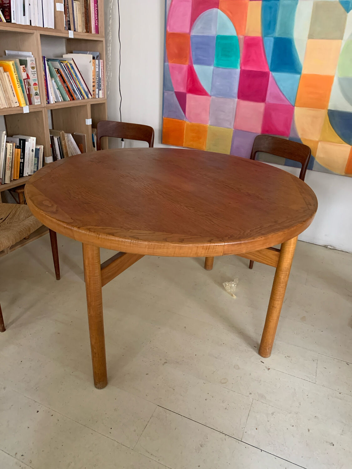 Round dining table "Dordogne" C. Perriand