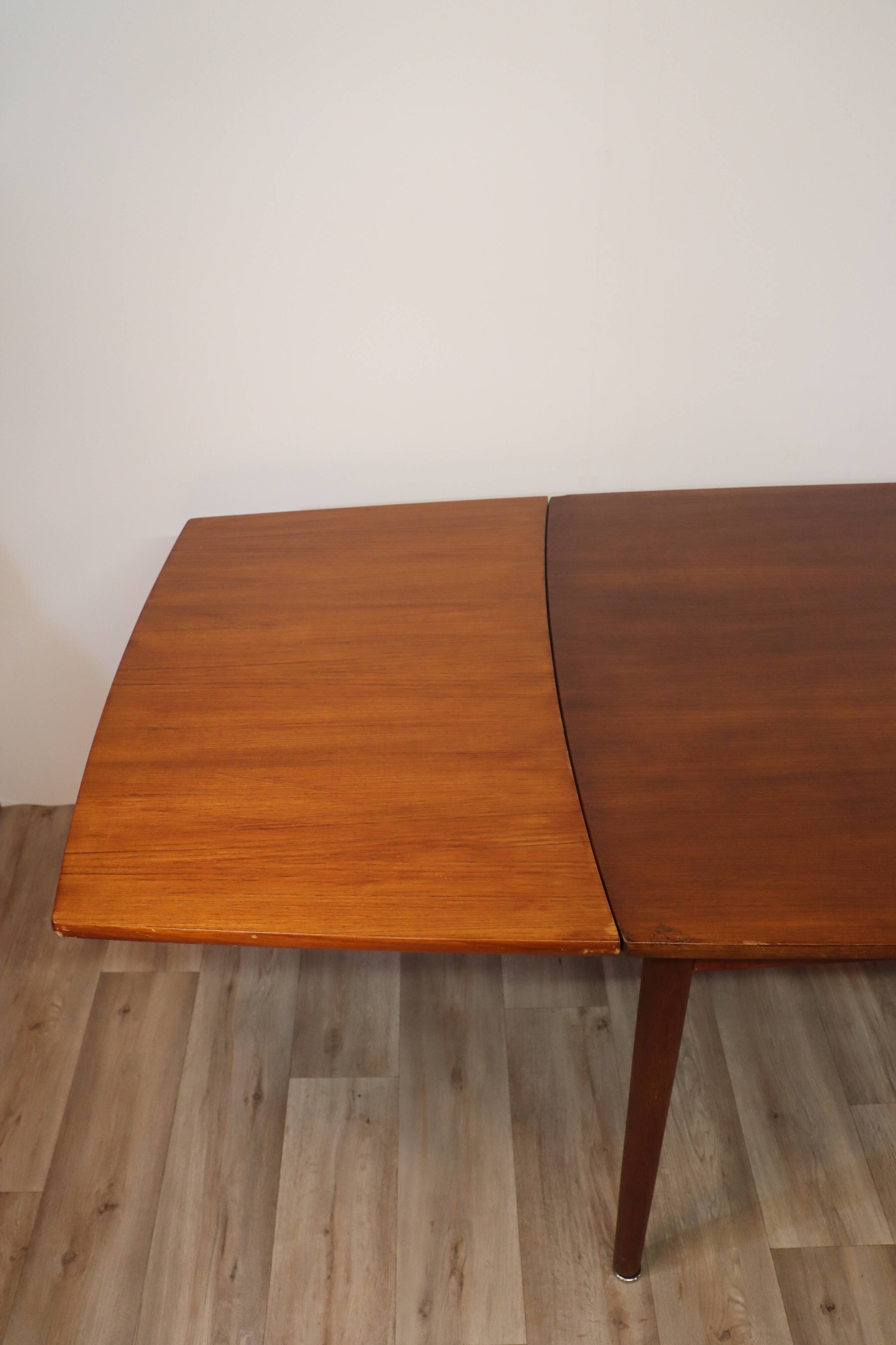 Scandinavian extendable meal table Denmark teak 1960