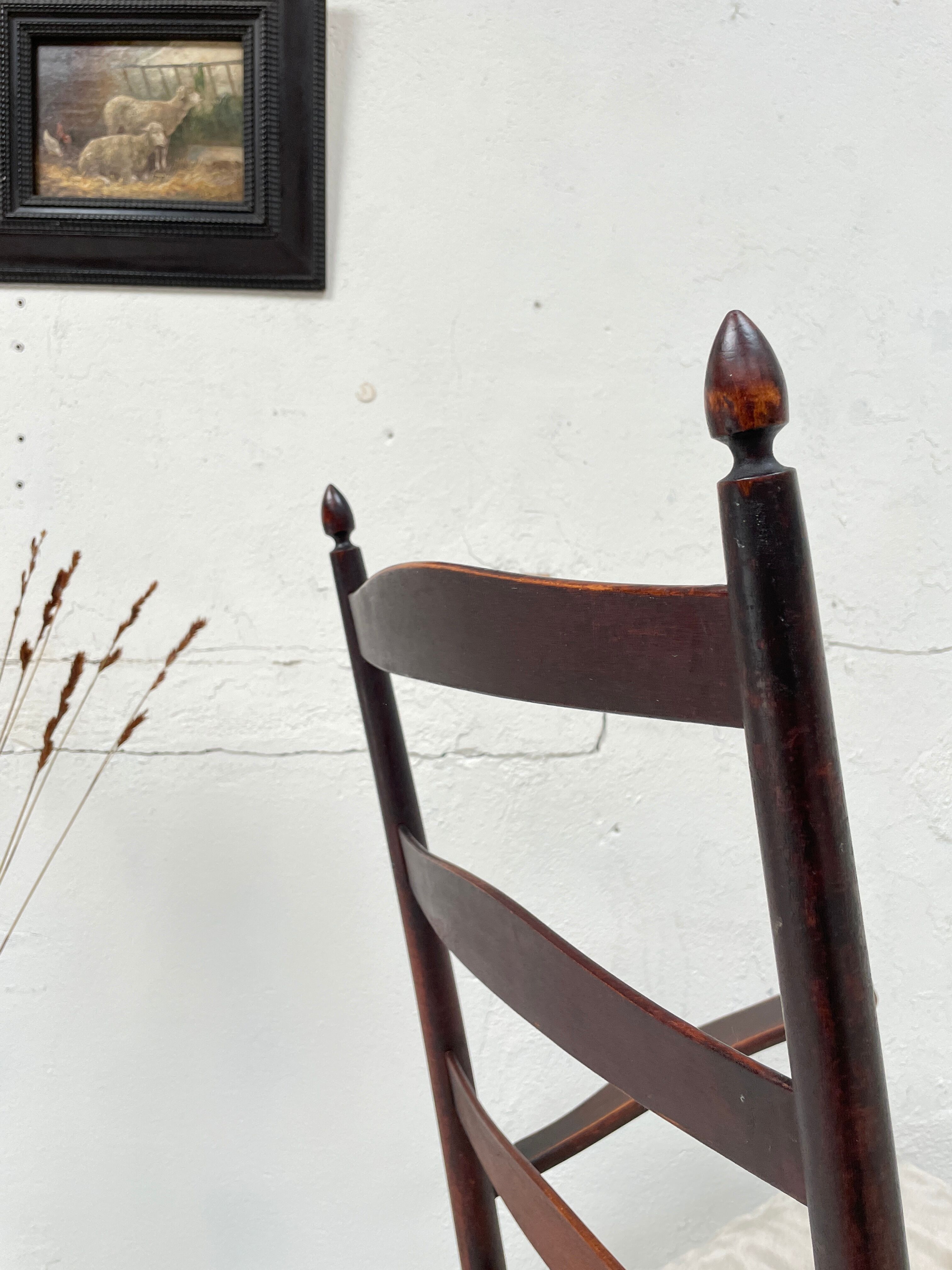 Rocking chair shaker